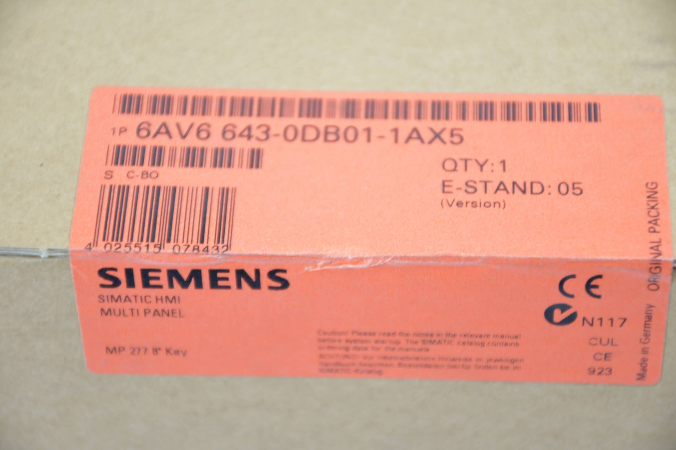 Siemens simatic MP 277 Multipanel 6AV6 643-0DB01-1AX5 ( 6AV6643-0DB01-1AX5 ) E5