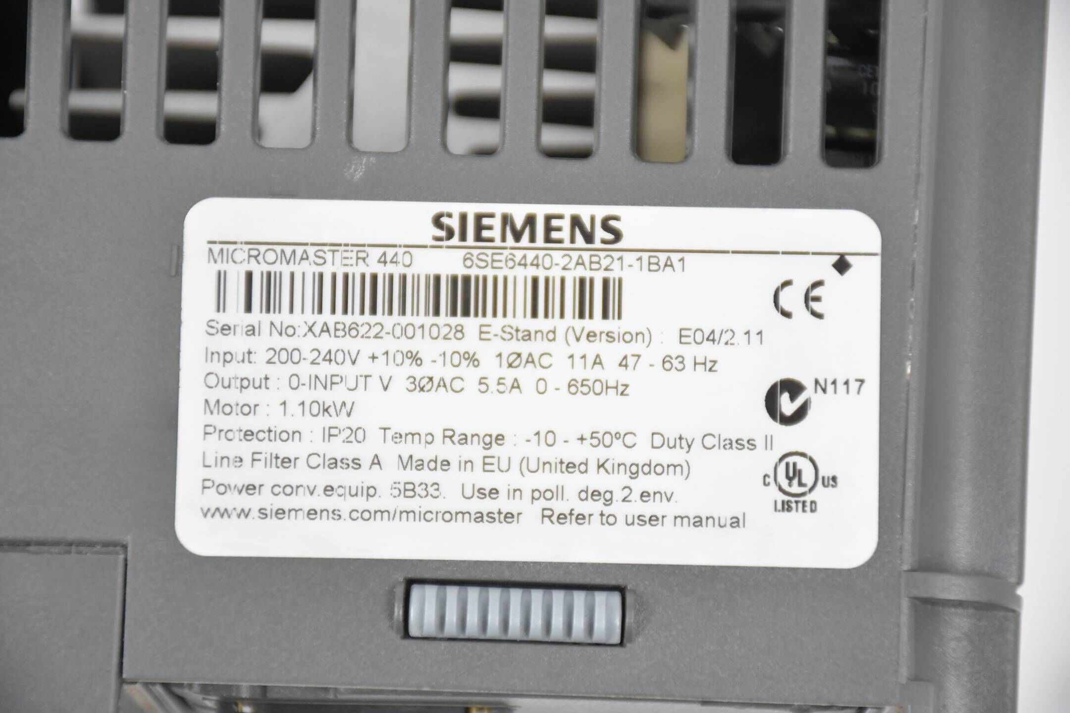 Siemens Micromaster 440 6SE6440-2AB21-1BA1 E E04/2.11 inkl. Kommutierungsdrossel
