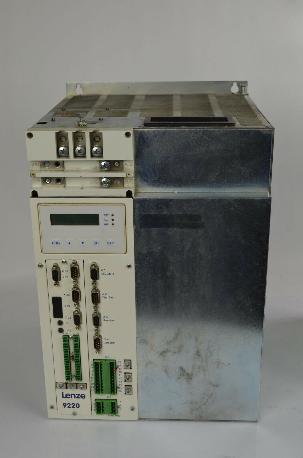 Lenze 9220 Frequenzumrichter 33.9225 E.V024