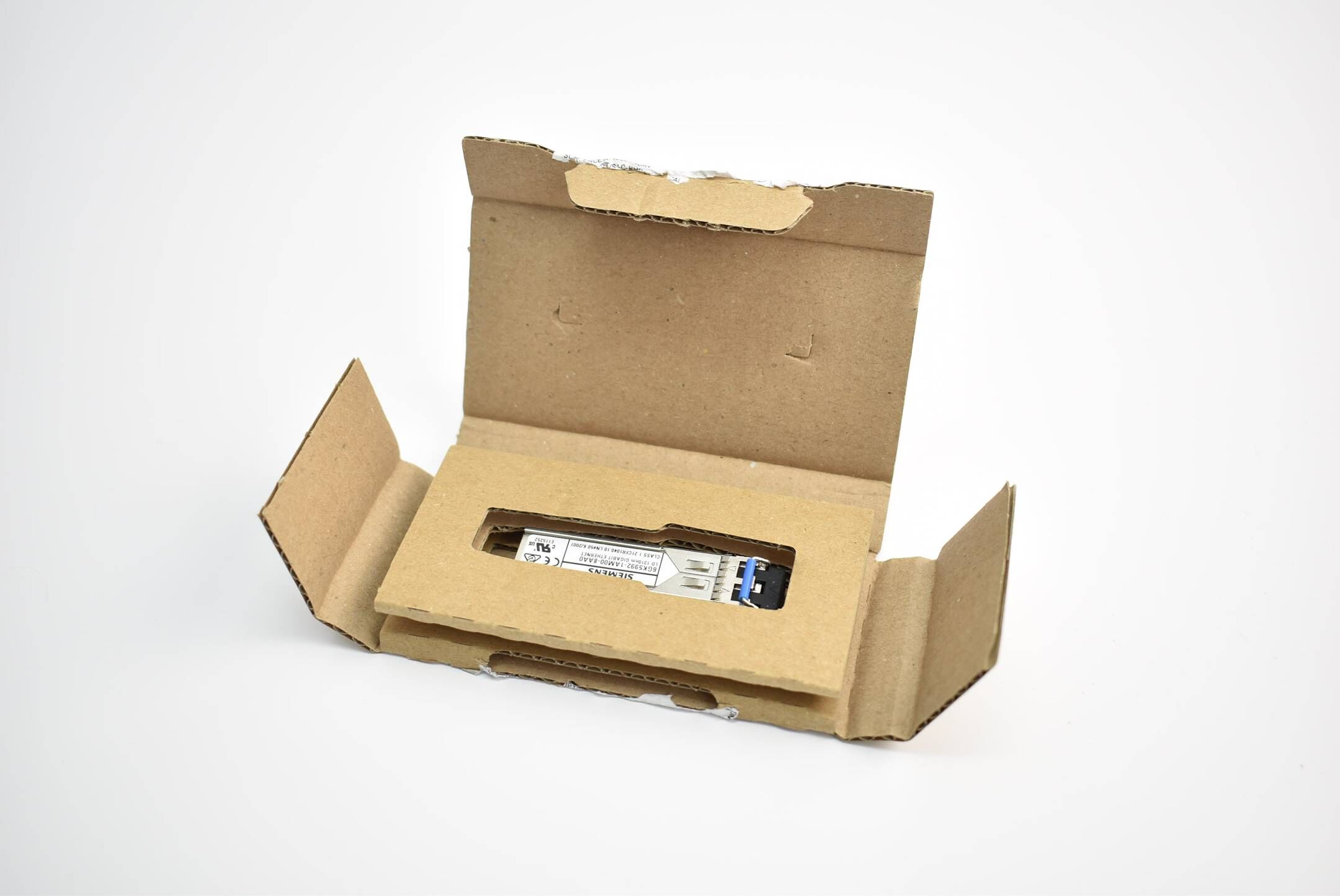 Siemens simatic NET SFP900 6GK5992-1AM00-8AA0 ( 6GK5 992-1AM00-8AA0 ) E.2