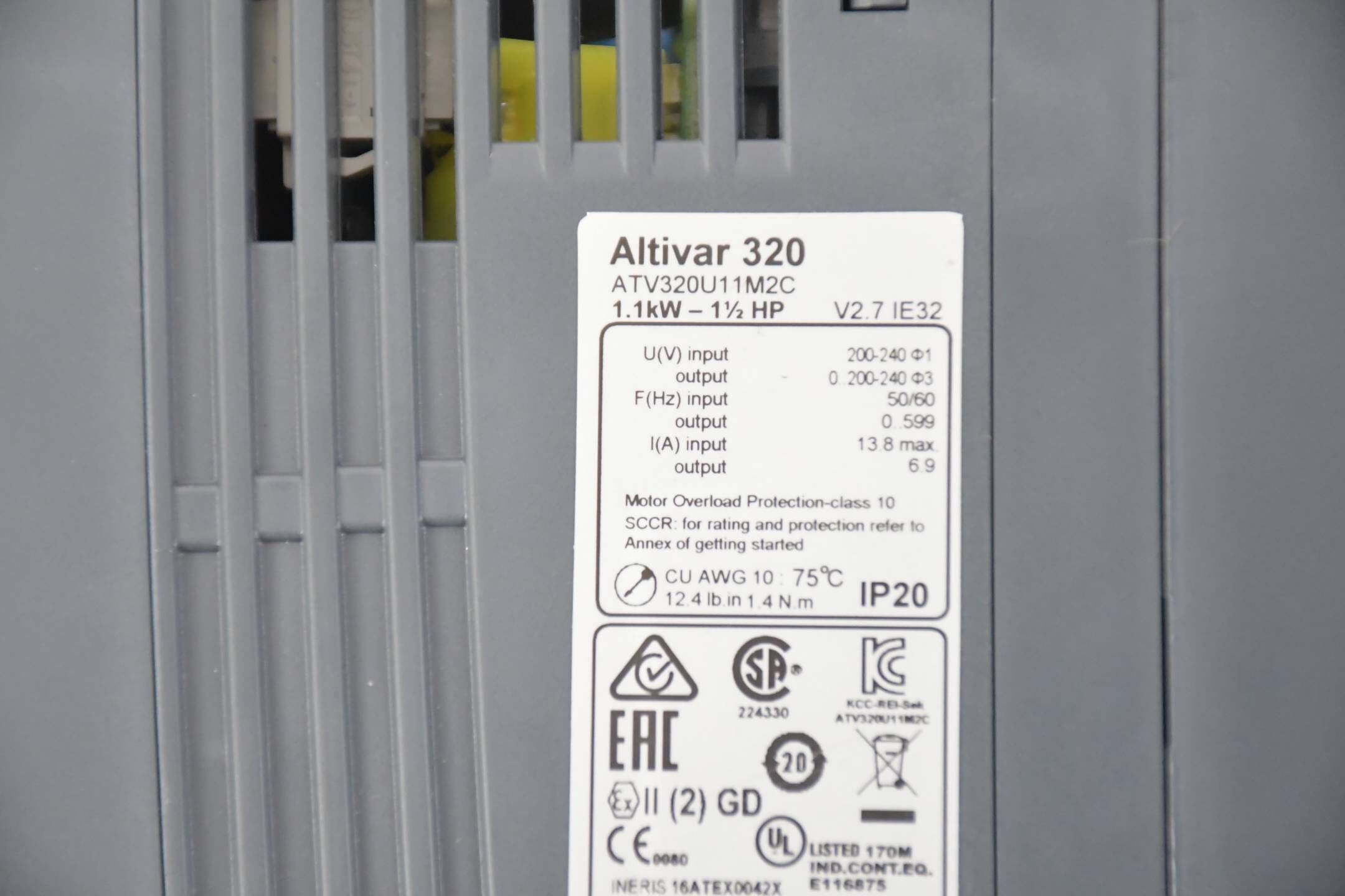 Schneider ATV320 1-Phasen Frequenzumrichter 1,1 kW 230 V ac 13,8A ATV320U11M2C 