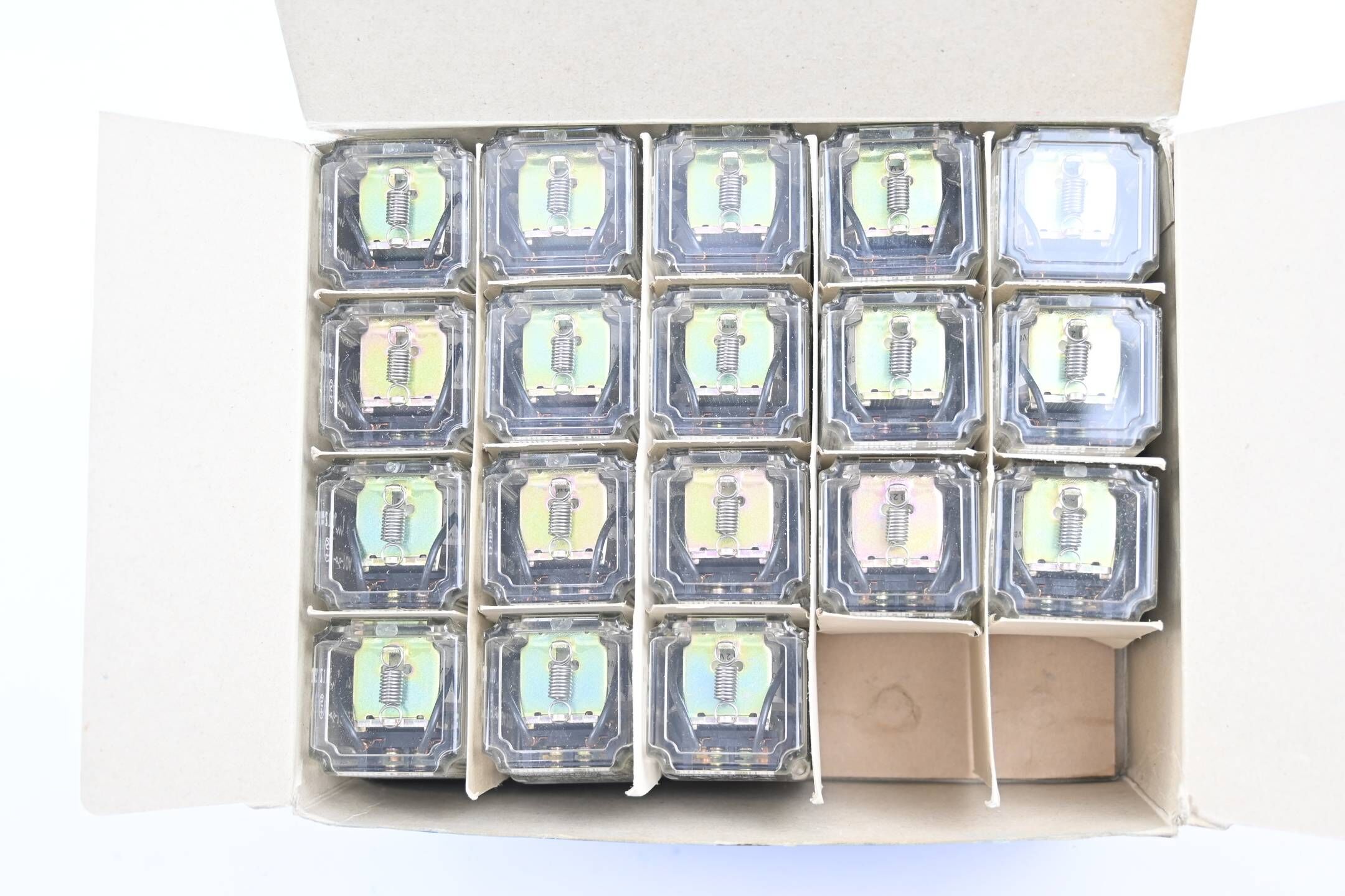 Omron 18 Stück Relais 12 VDC ( MK2PE-US )