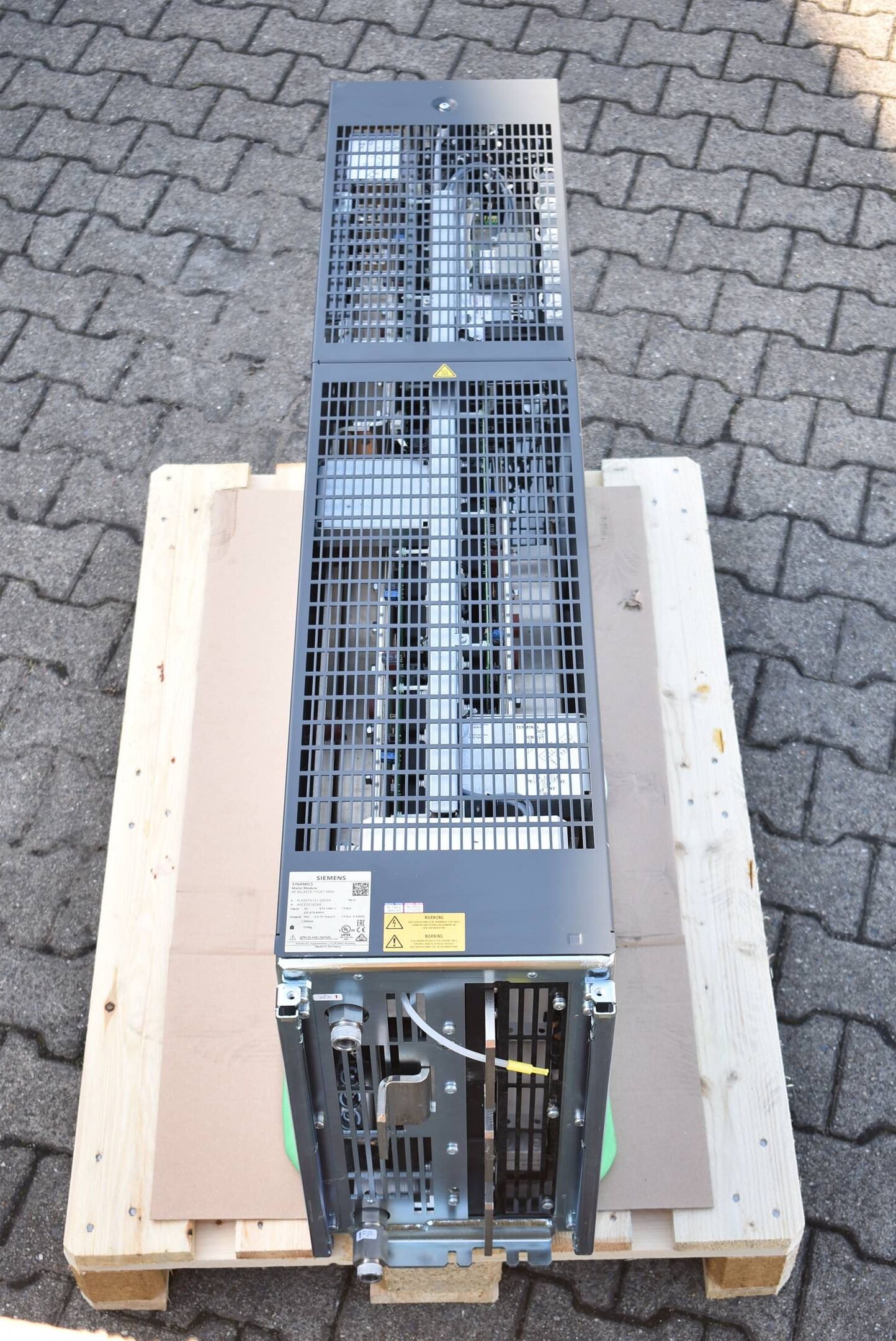 Siemens 500-690V 1270A 1400kW 6SL3335-7TG41-3AA3 ( 6SL33 35-7TG41-3AA3 ) E.H
