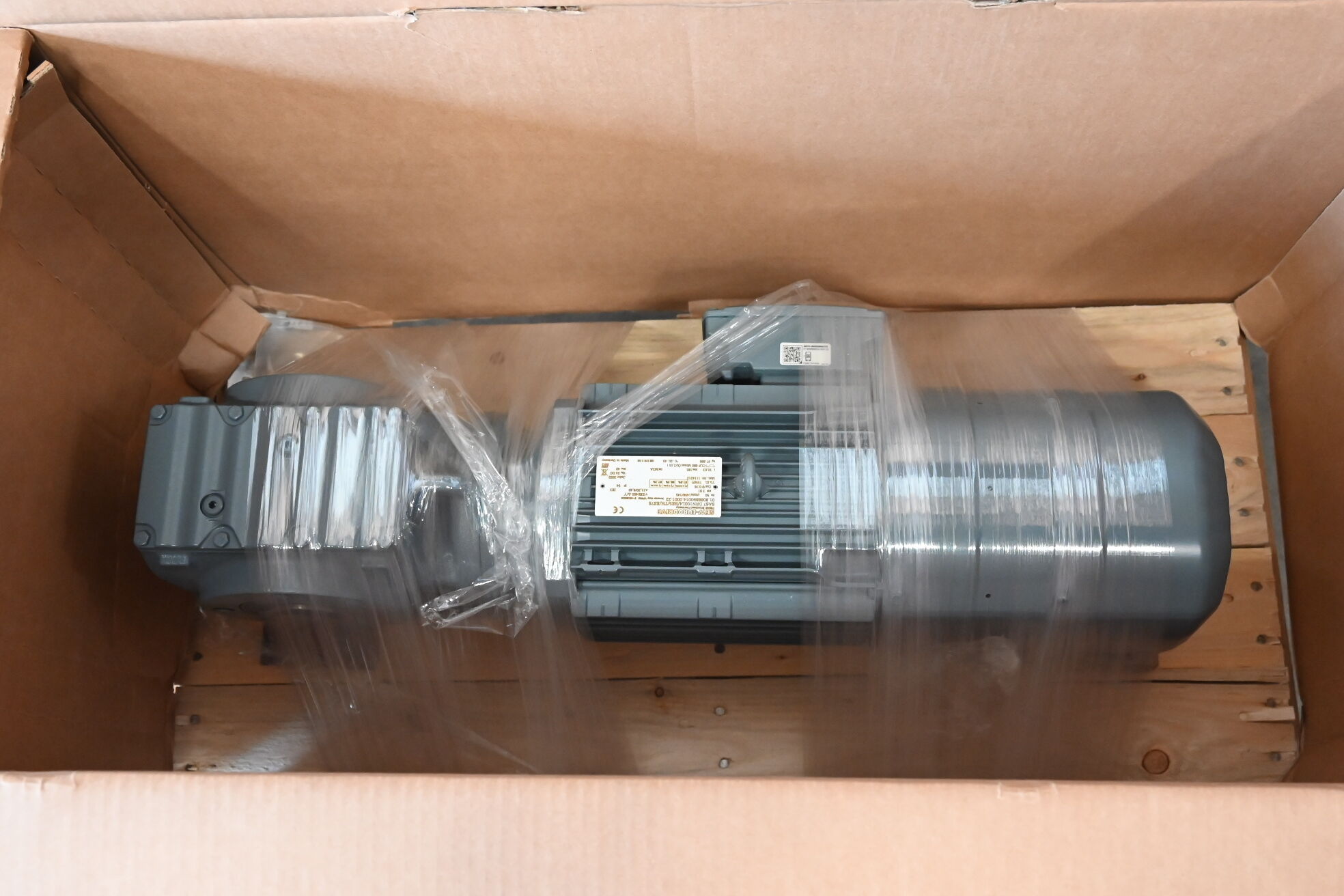 SEW-Eurodrive Getriebemotor SA67 DRN100L4/BE5/TF/ES7S / SA67DRN100L4/BE5/TF/ES7S