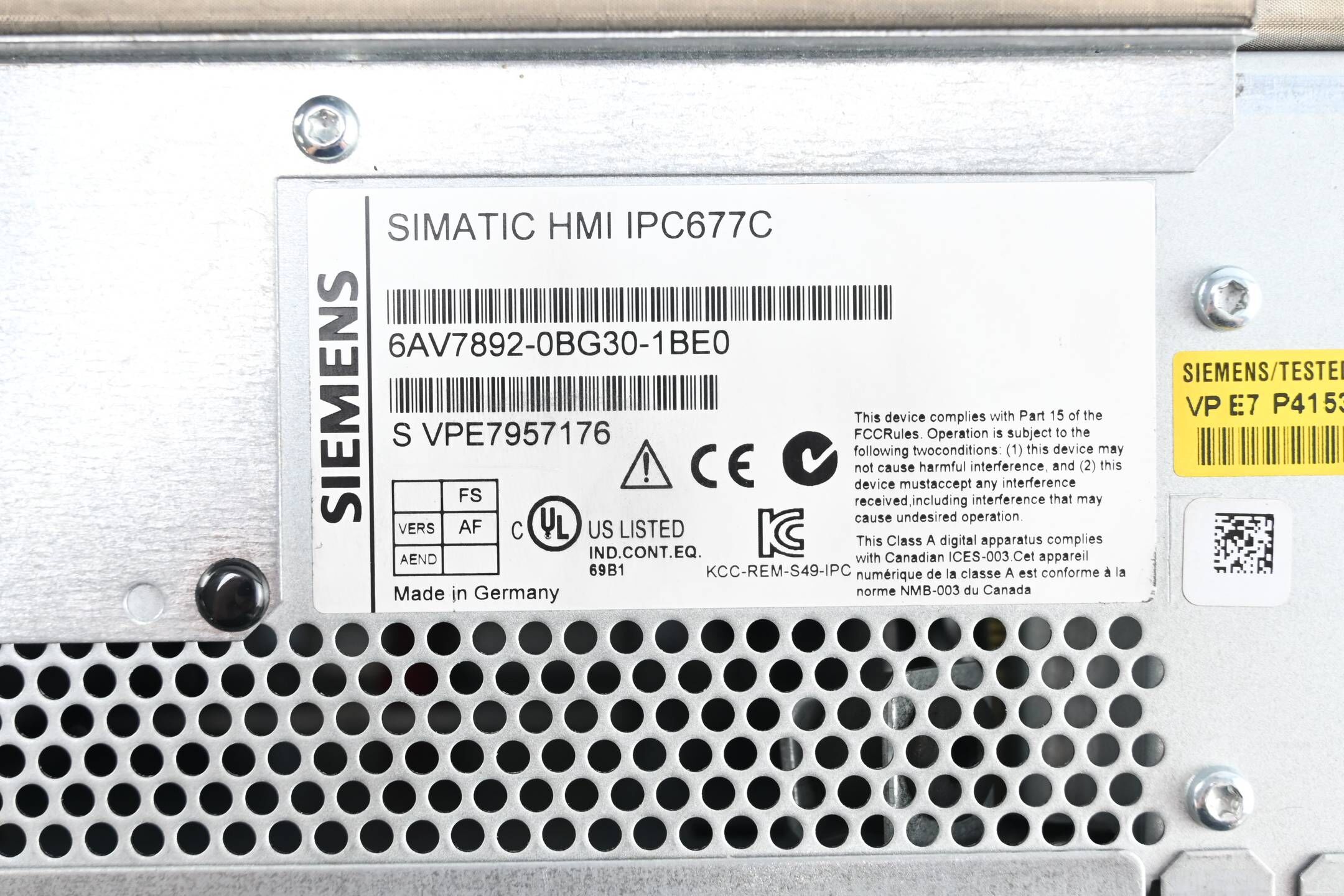 Siemens Simatic HMI IPC677C 6AV7892-0BG30-1BE0 ( 6AV7 892-0BG30-1BE0 ) Ver. AF