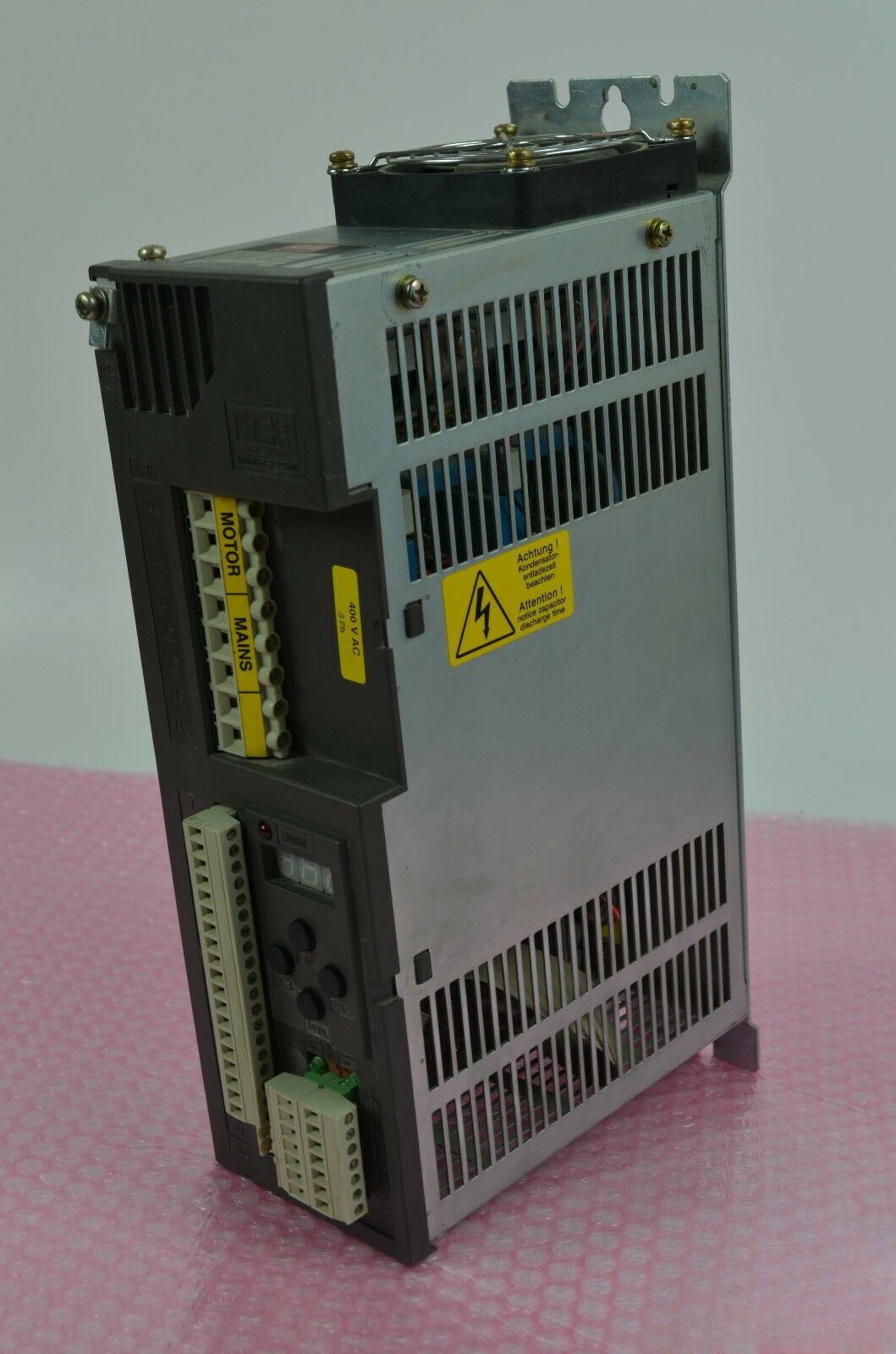 KEB Frequenzumrichter 09.F0.R01-0000