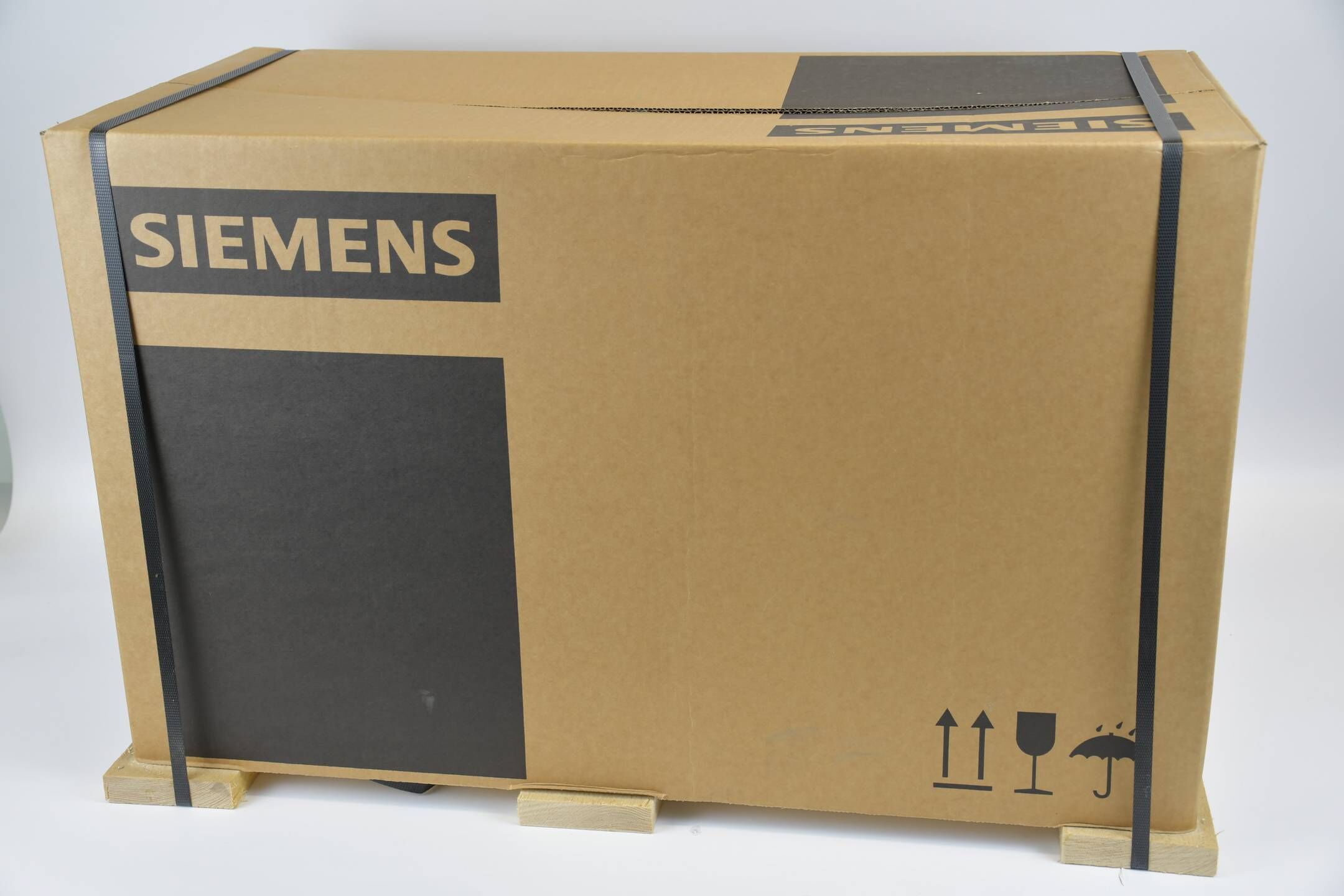 Siemens simotics GP Motor 1LE1003-1BB22-2AA4-Z ( 1LE10031BB222AA4 ) 1AV3112B