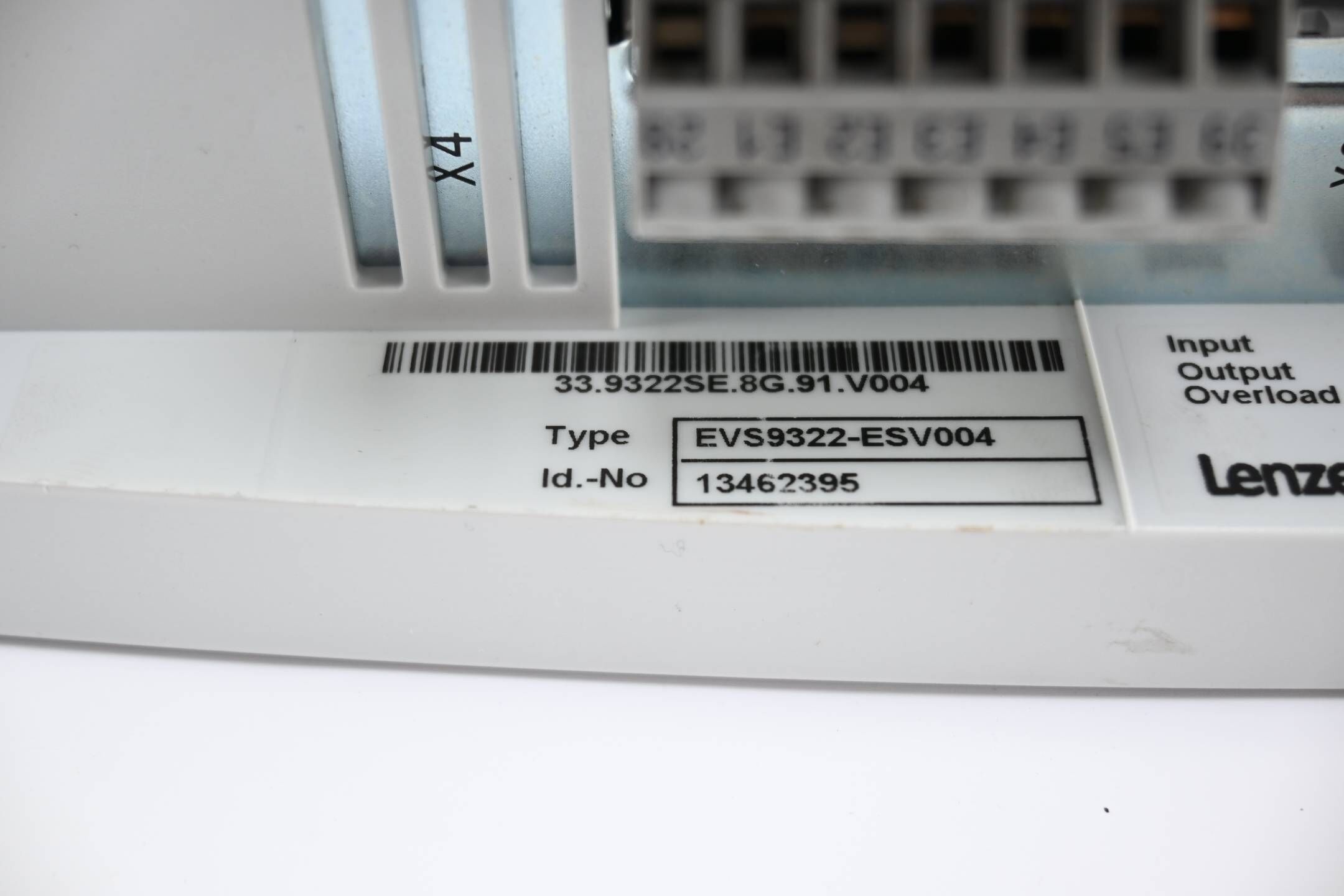 Lenze Frequenzumrichter EVS9322-ESV004 ( 13462395 )