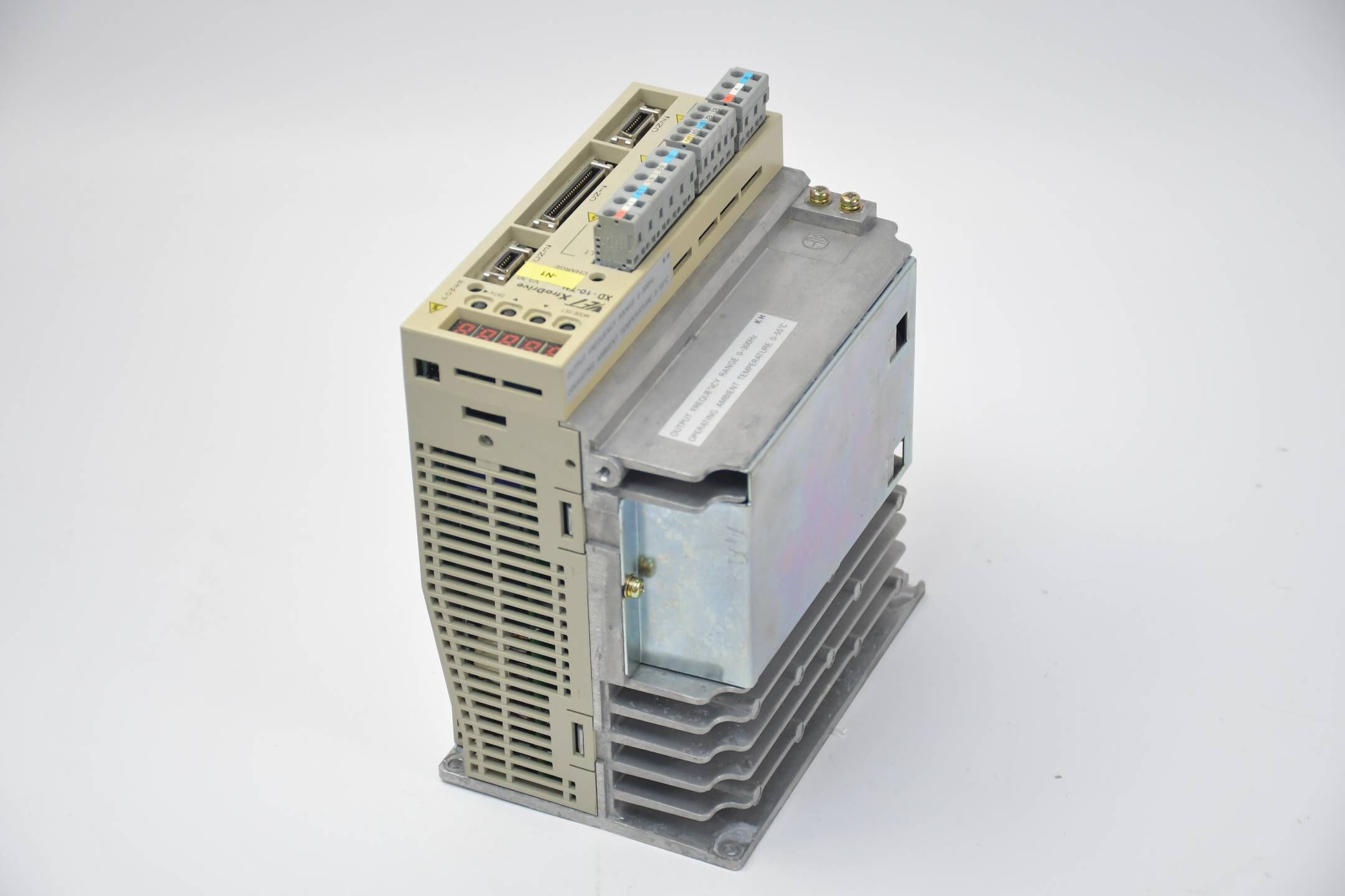 Yaskawa XtraDrive Frequenzumrichter XD-10-TN