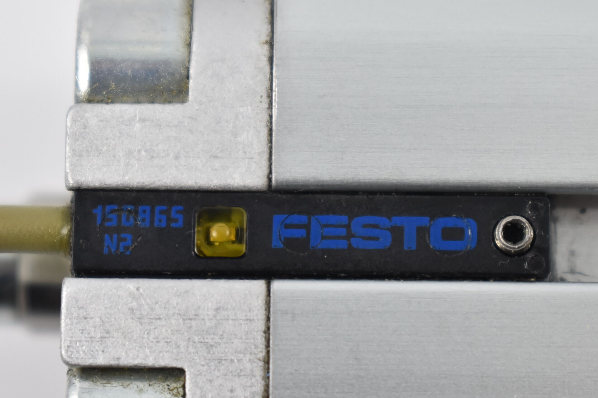 Festo Kompaktzylinder Pneumatik AEVU-20-10-P-A ( 156941 ) 10bar + 150865