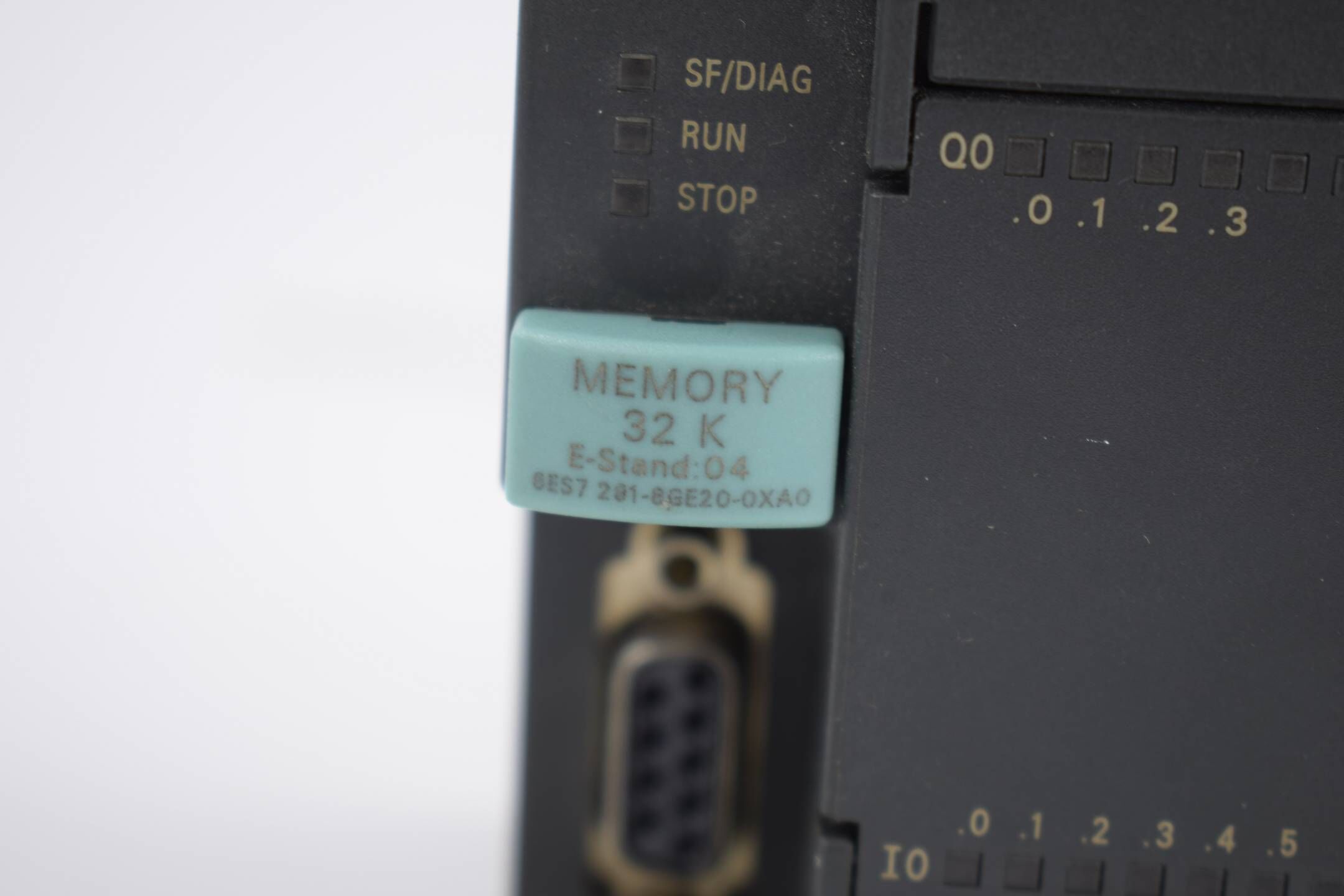 Siemens simatic S7-200 6ES7 211-0AA23-0XB0 ( 6ES7211-0AA23-0XB0 ) E4 + 6ES7201-8GE20-0XA0