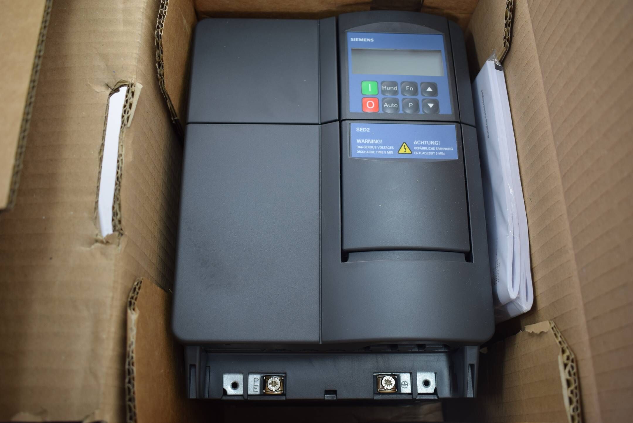 Siemens SED2-7.5/22X 6SE6436-2UC27-5CA0 ( 6SE6 436-2UC27-5CA0 ) V. D02/1.41