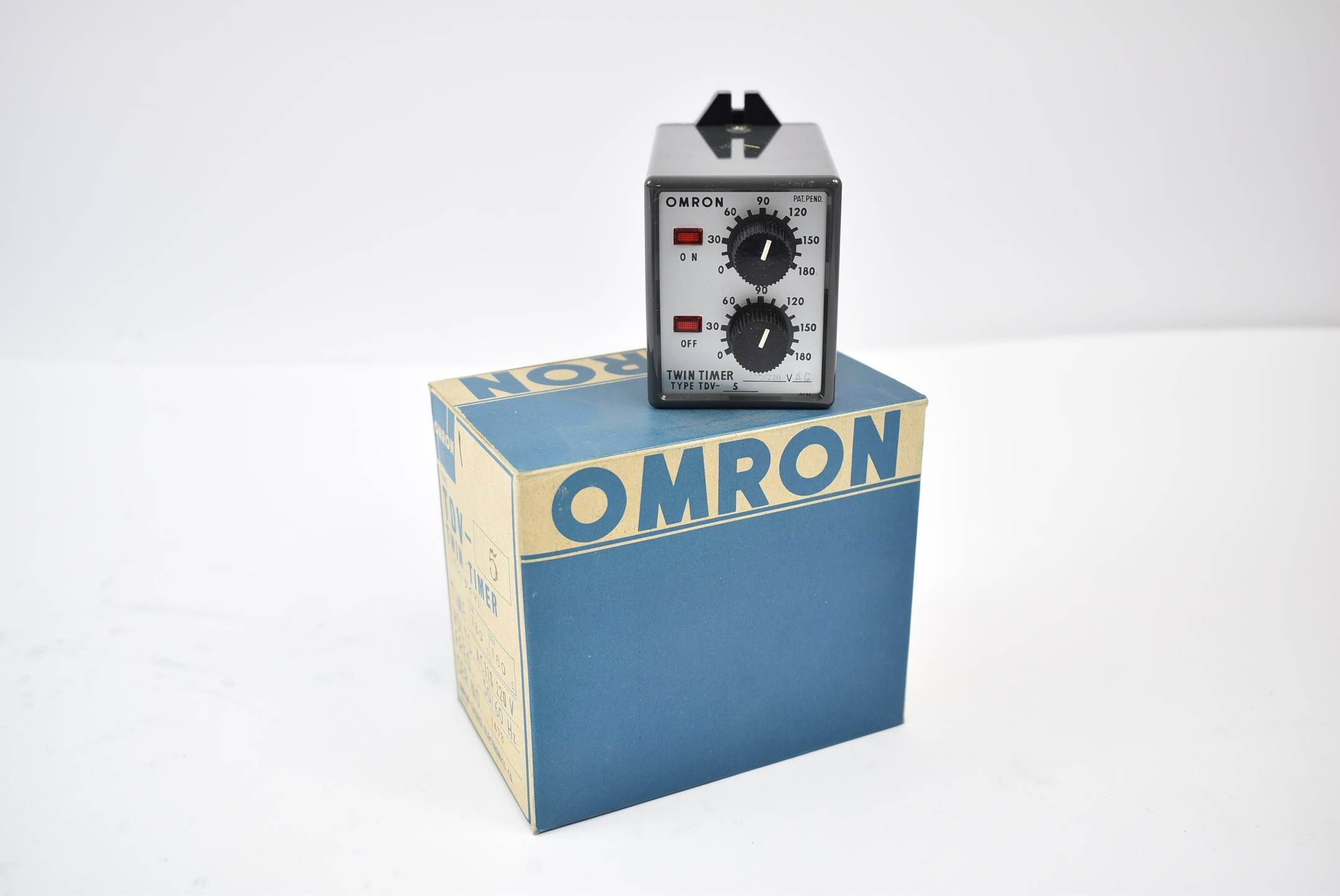 Omron Twin Timer TDV-5 on 180s off 180s 110/220VAC