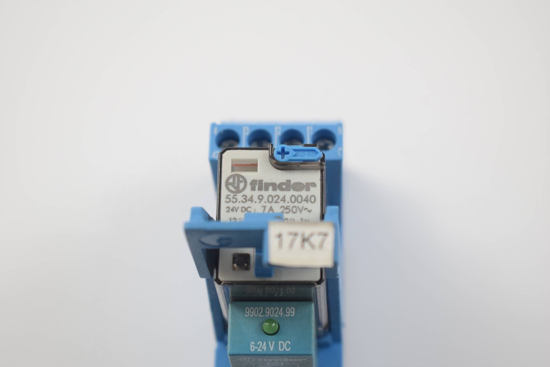 Finder Steckrelais 94.04. inkl. 55.34.9.024.0040