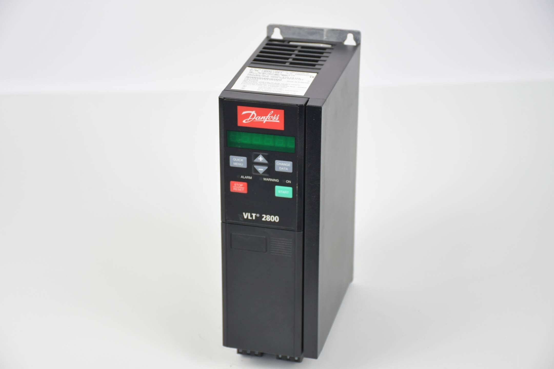 Danfoss VLT 2800 Frequenzumrichter VLT2822PT4B20STR1DBF00A00C0 ( 195N1051 )