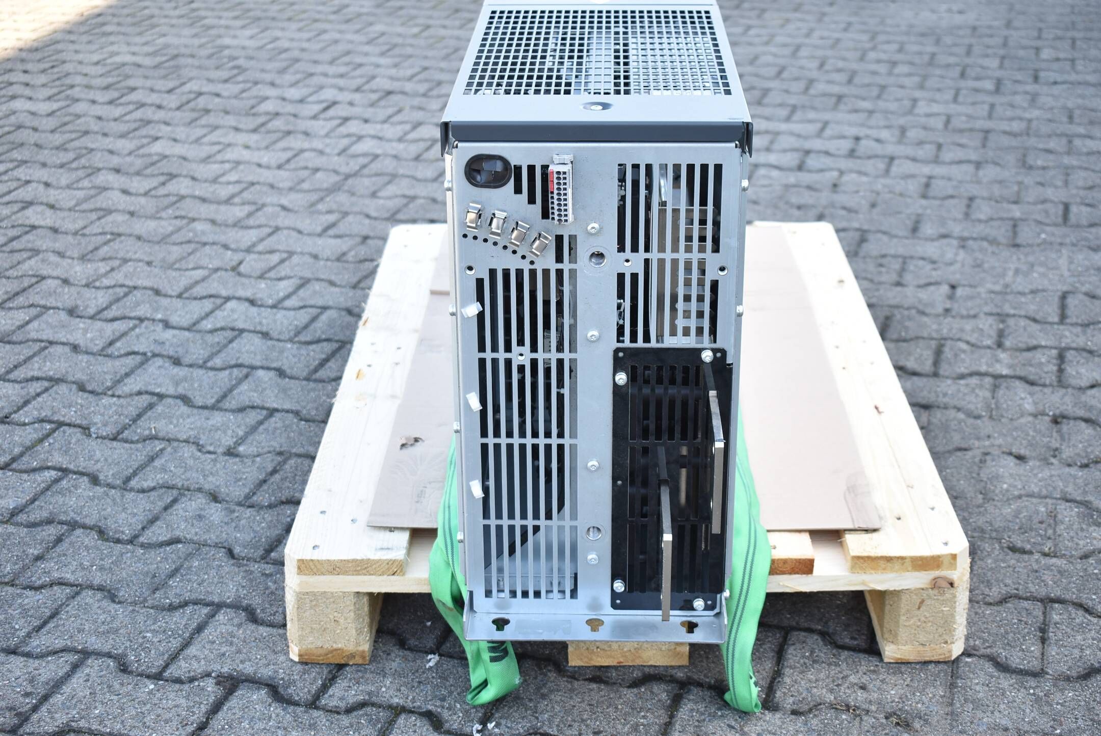 Siemens 500-690V 1270A 1400kW 6SL3335-7TG41-3AA3 ( 6SL33 35-7TG41-3AA3 ) E.H