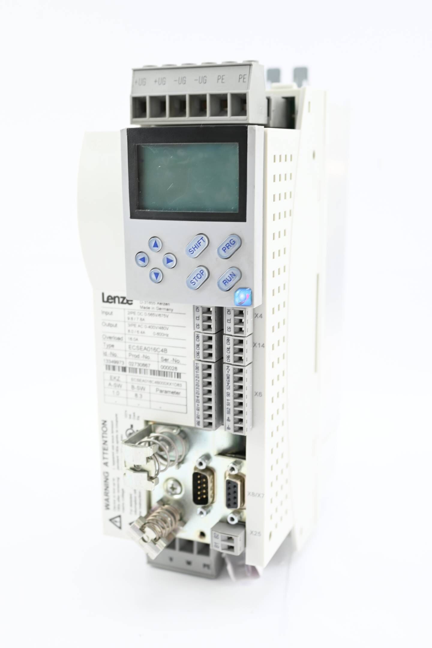 Lenze Servoumrichter ECSEA016C4B ( 13349973 ) inkl. EMZ9371BC ( 13153727 )