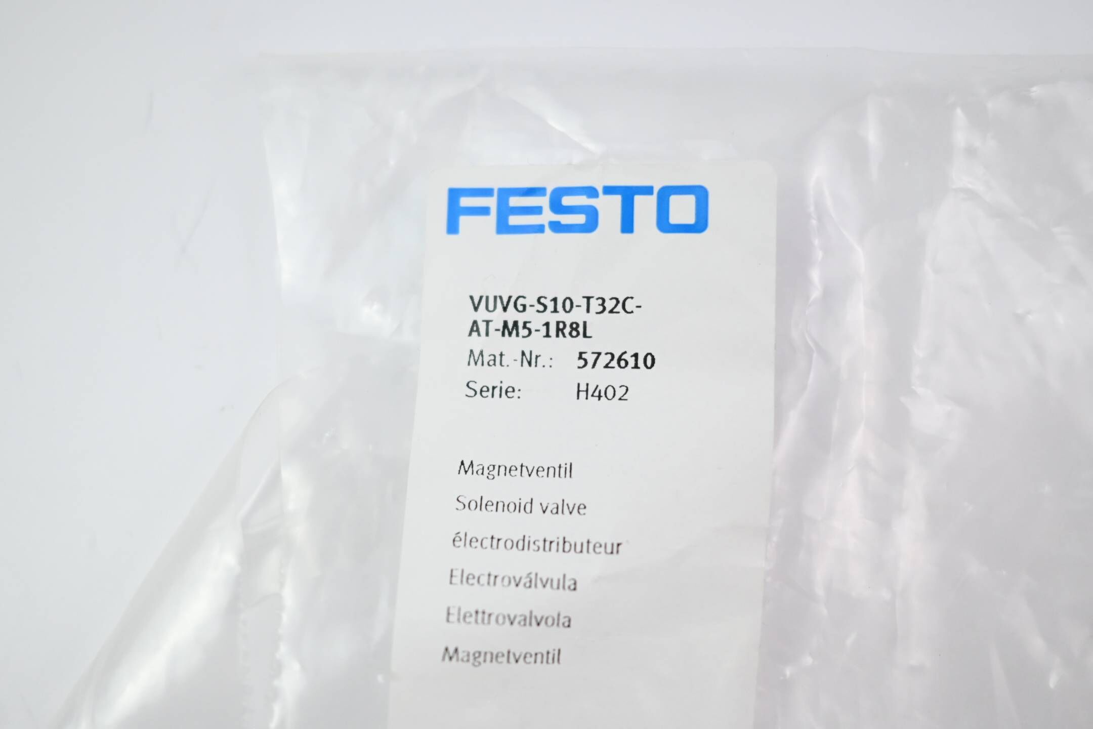 Festo 3/2-Wege-Magnetventil VUVG-S10-T32C-AT-M5-1R8L ( 572610 )
