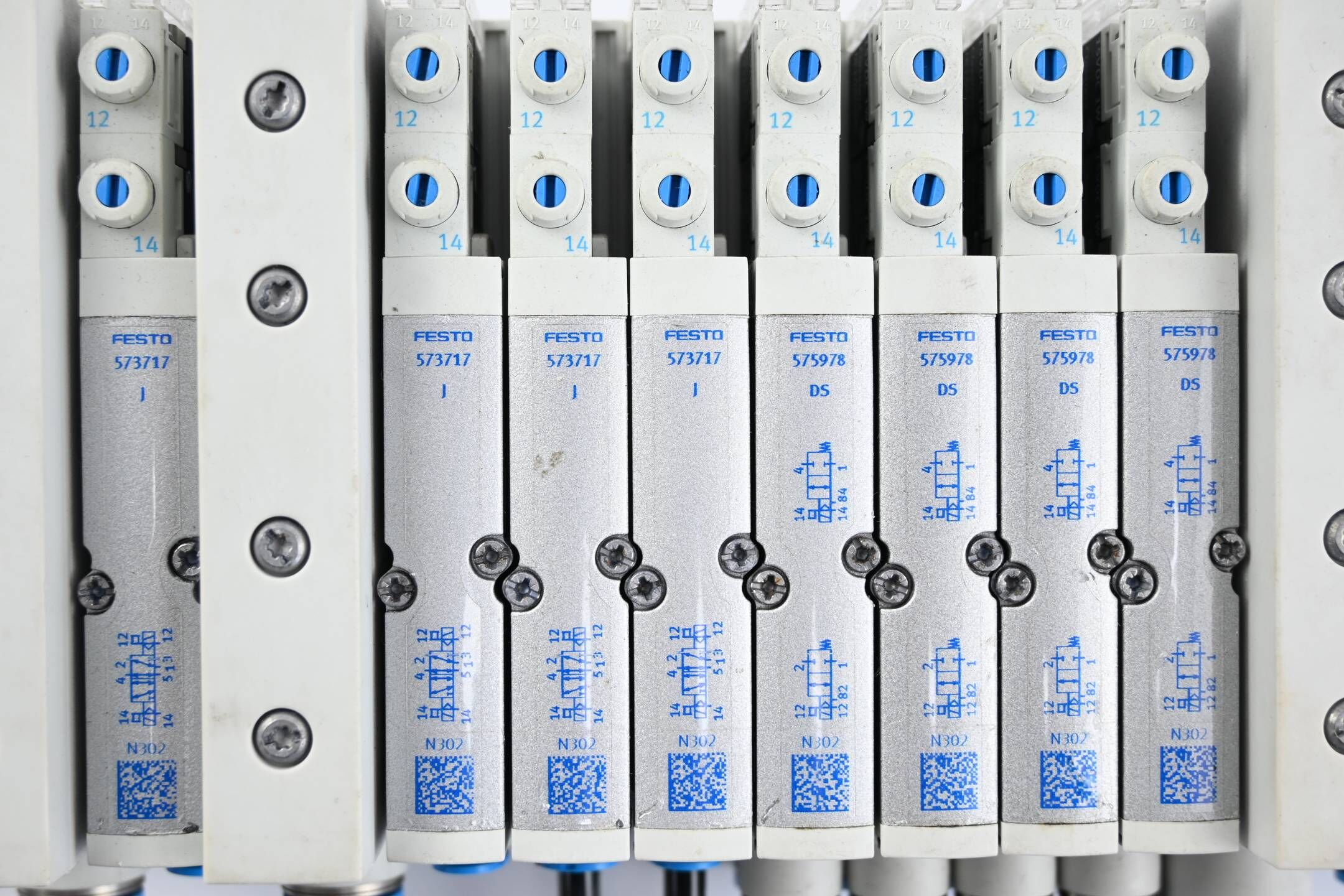 Festo Ventilinsel bestehend aus 575667 + 573717 + 575978 + 568657 + 569926