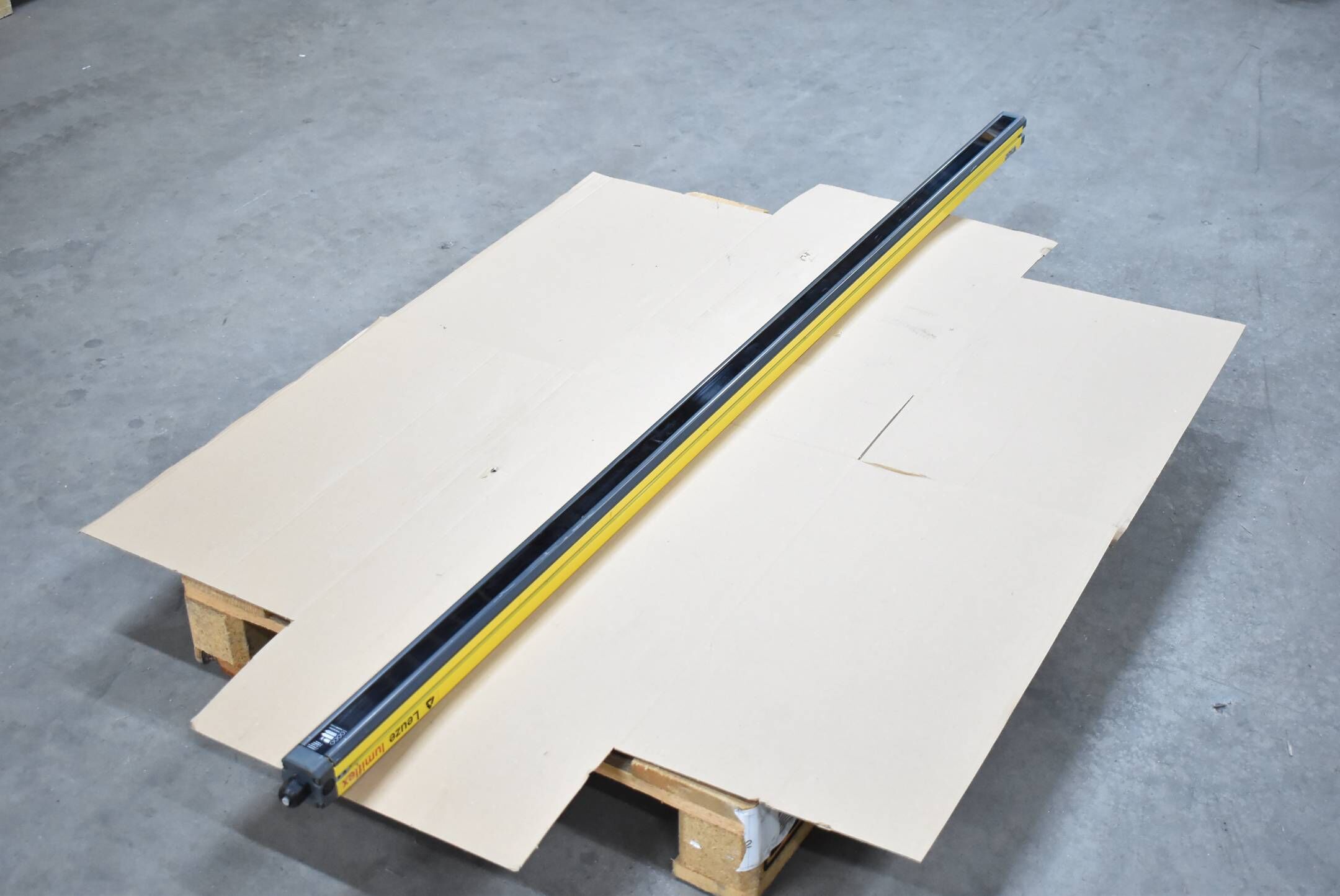 Leuze CR30-1800 1800mm 0,6-18m 30mm Sicherheits-Lichtvorhang Empfänger 564318