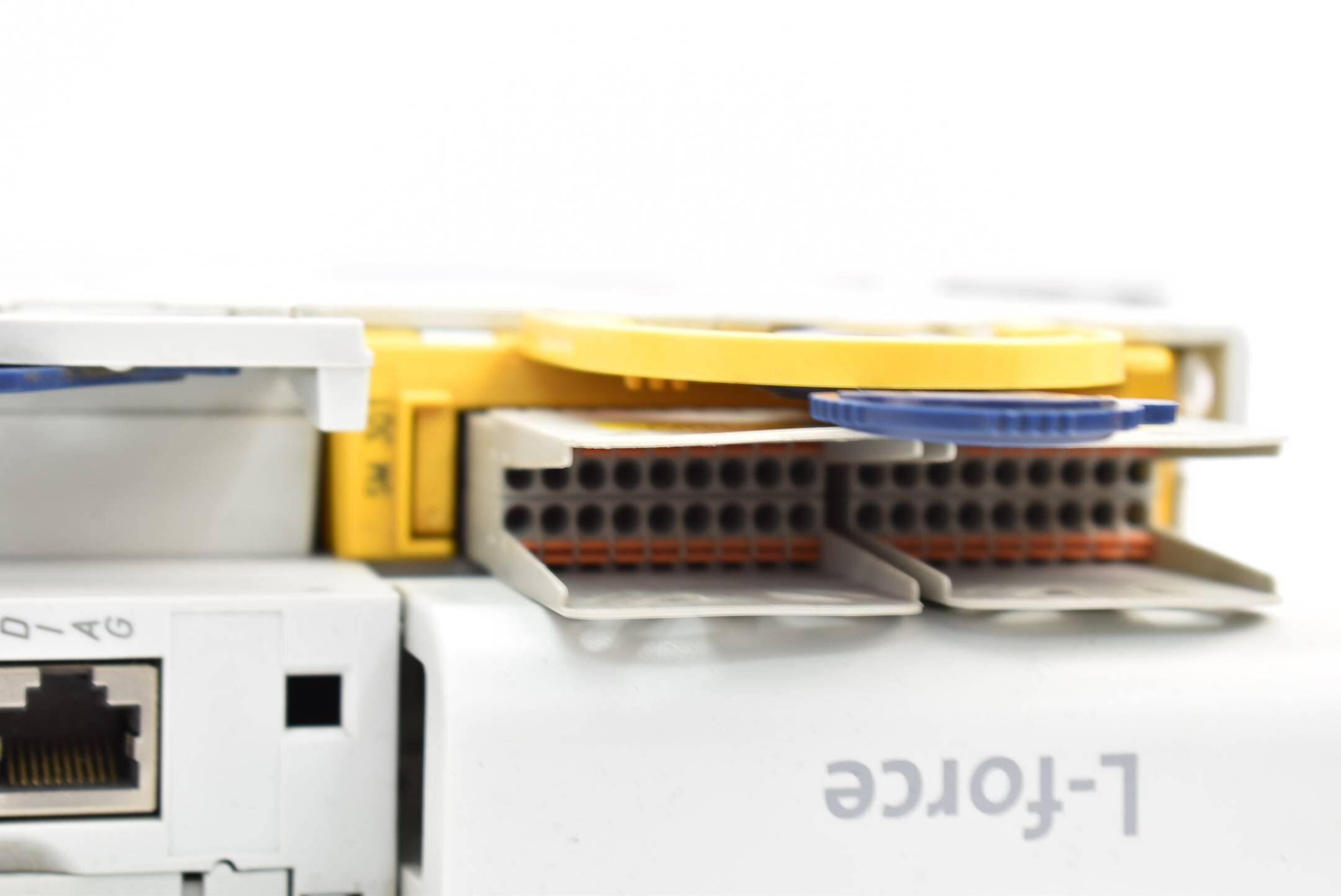 Lenze L-force Multi Drive State Line E94AMSE0134 inkl. Optionen