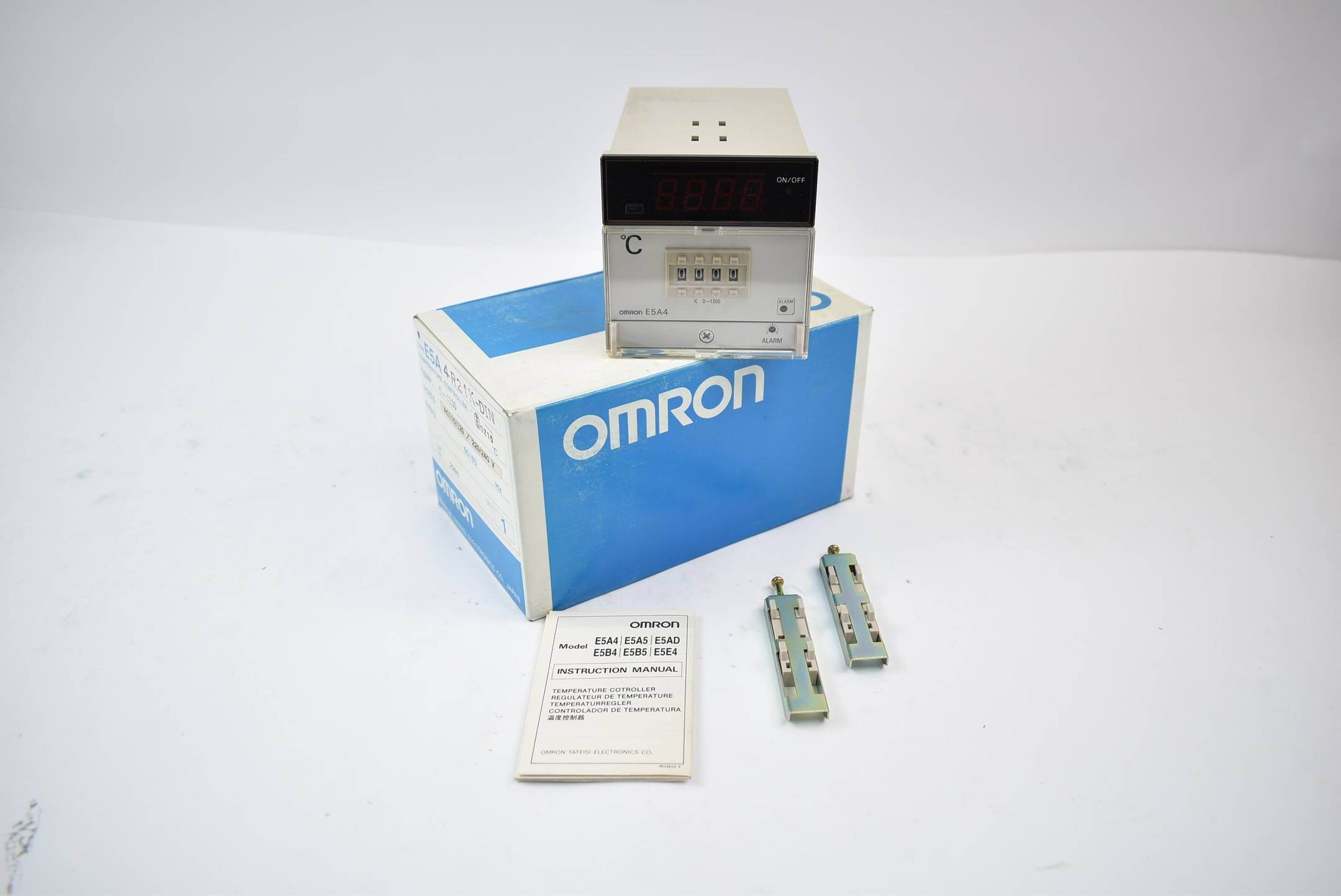 Omron Temperature Controller E5A4-R21K-DIN 0-1200°C AC110/120 / 220/240V