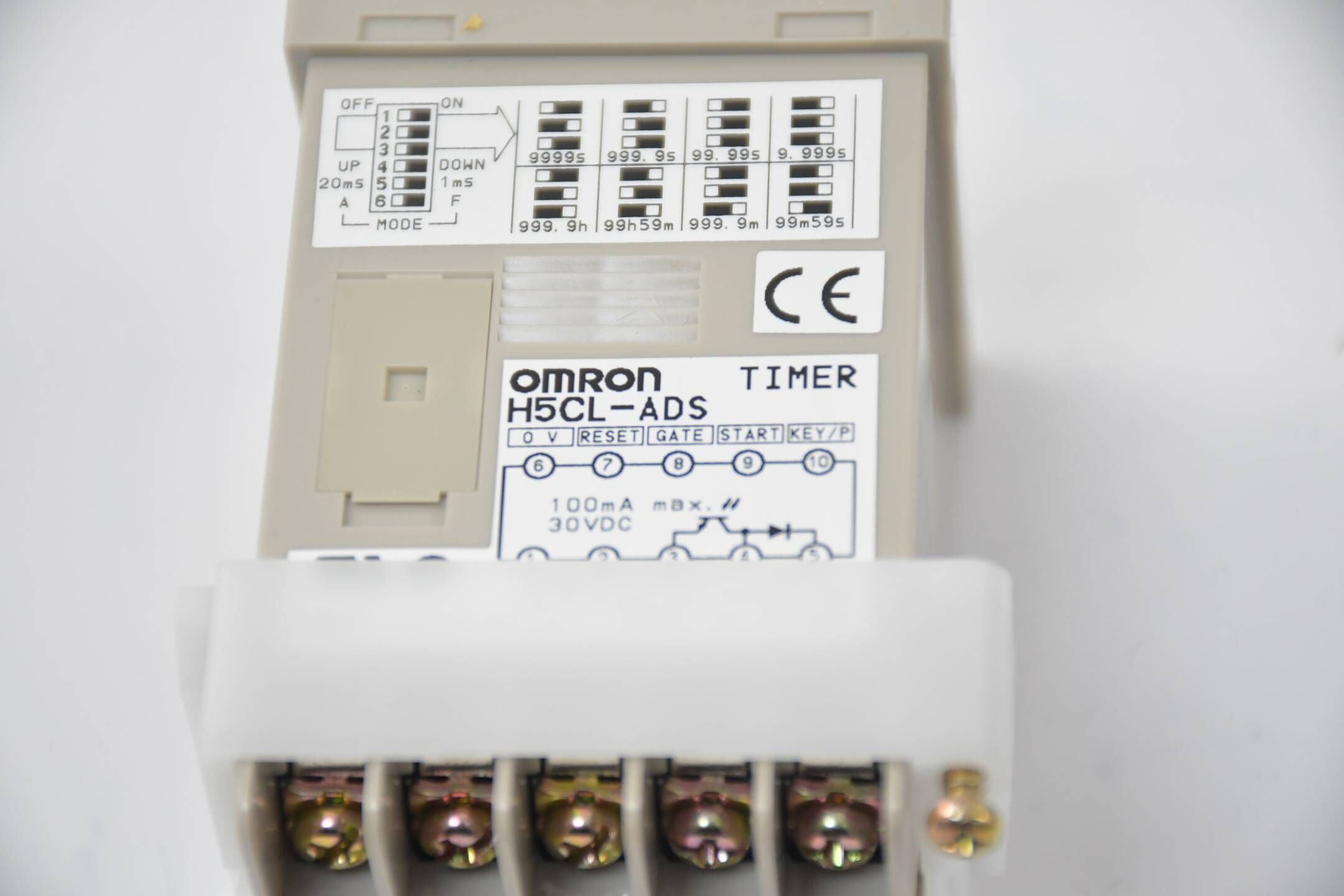 Omron Timer 12 to 24 VDC ( H5CL-ADS )