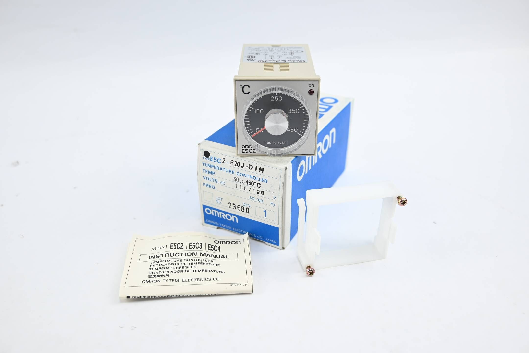 Omron Temperatur Controller 50-450 °C 110/120VAC ( E5C2-R20J-DIN )