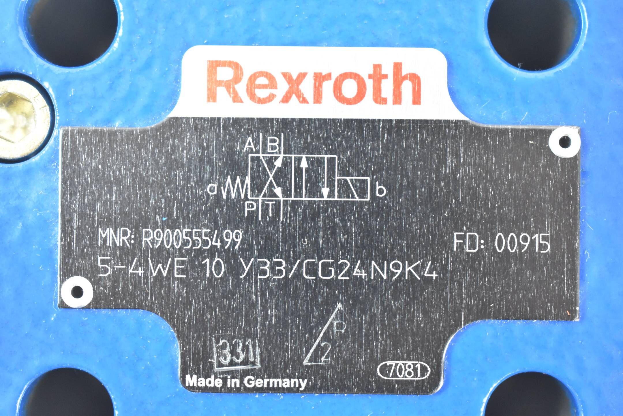 Rexroth Wegeschieberventil 5-4WE 10 Y33/CG24N9K4 ( R900555499 )