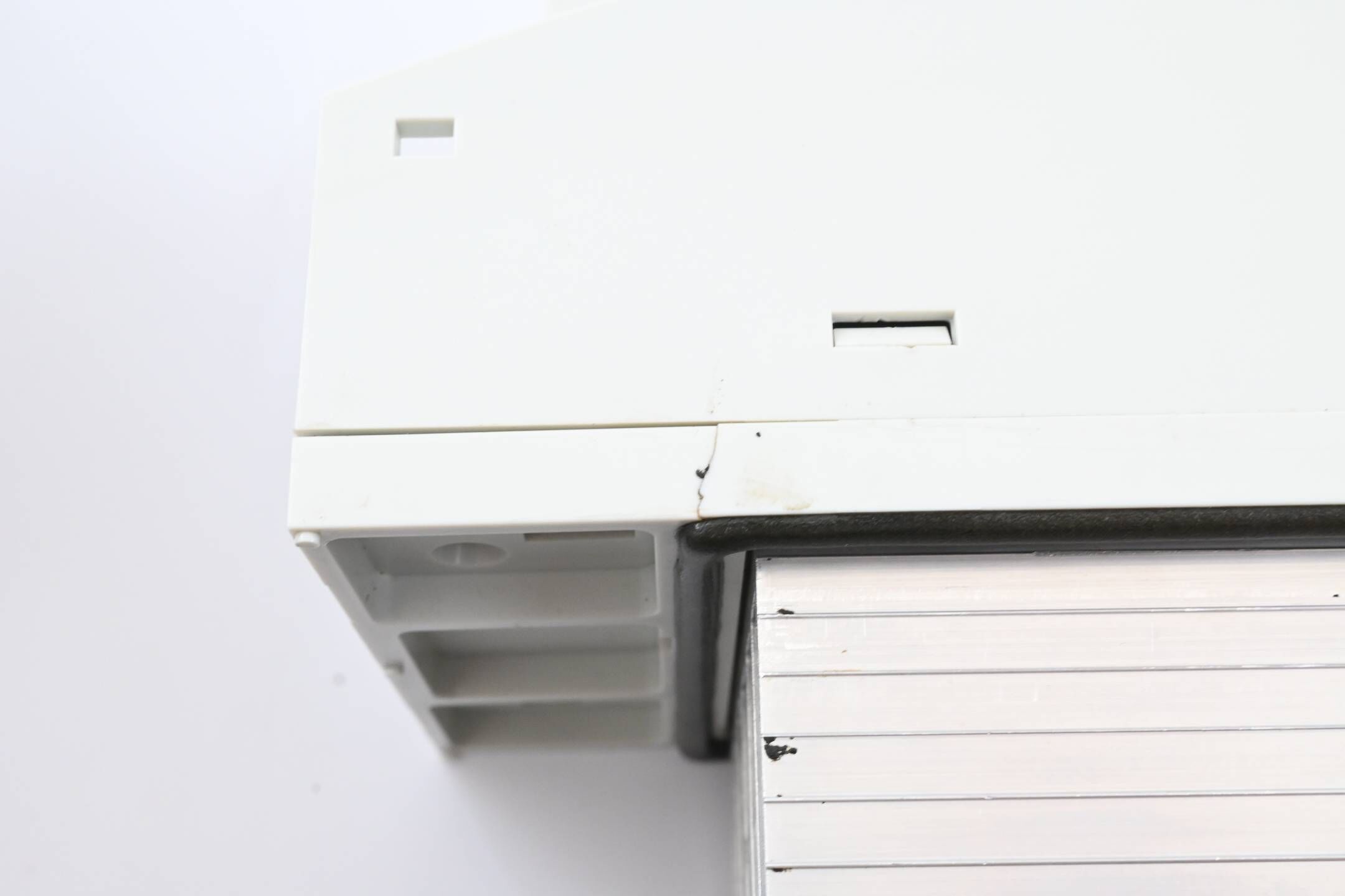 KUKA Lenze Servo Drive KSD1-16 E93DA552I4B531 ( 00470130 ) E93DA552I4B531XX2A22