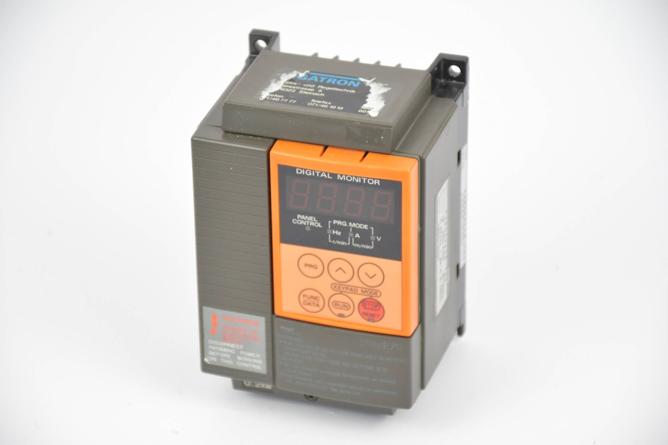  Fuji Electric FVR E7S Frequenzumrichter FVR002E7S-7EX 200-240V 50/60Hz