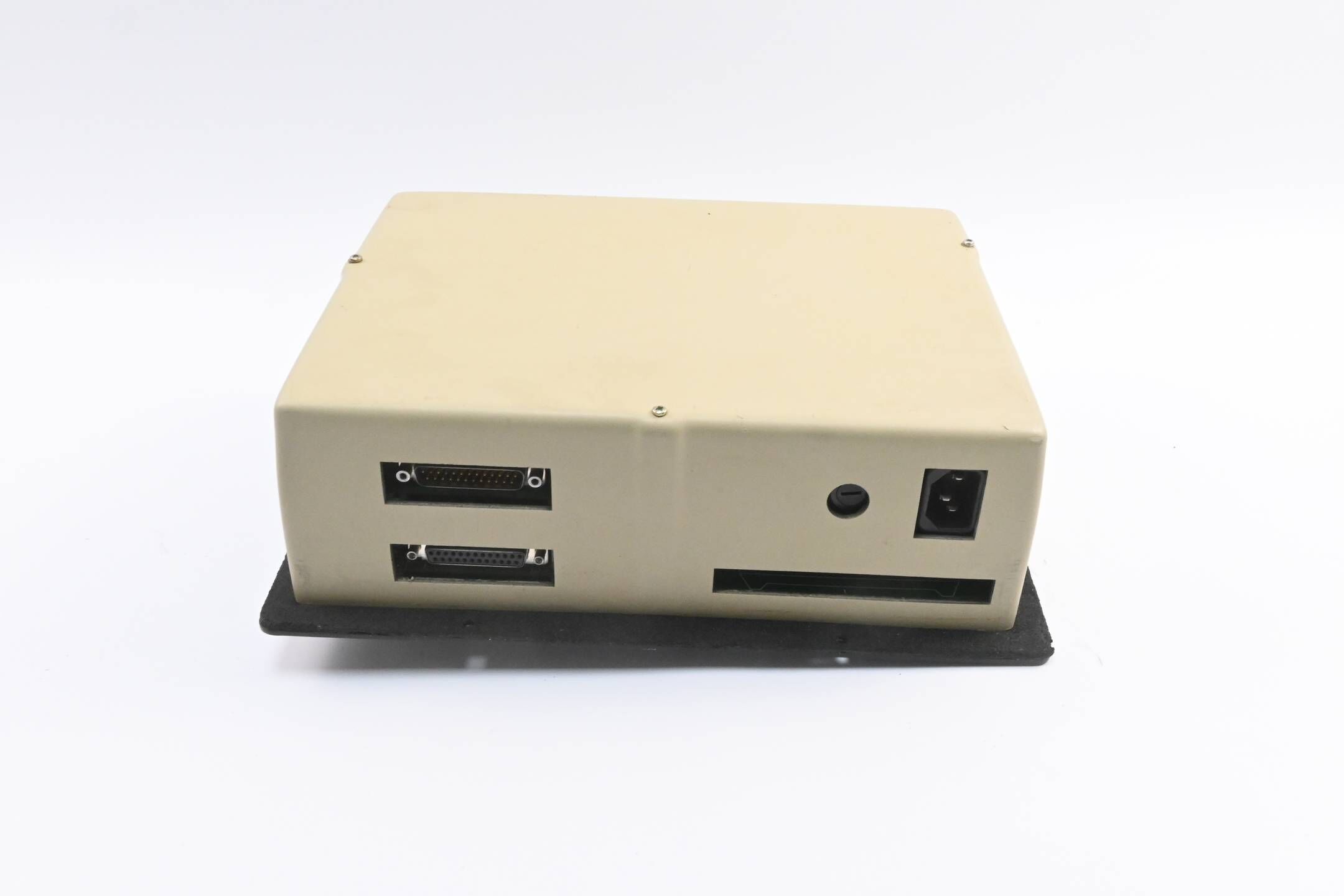 Telemecanique Terminal 220/240V AC 50/60/Hz 25 VA XBT C8251TR ( XBTC8251TR )