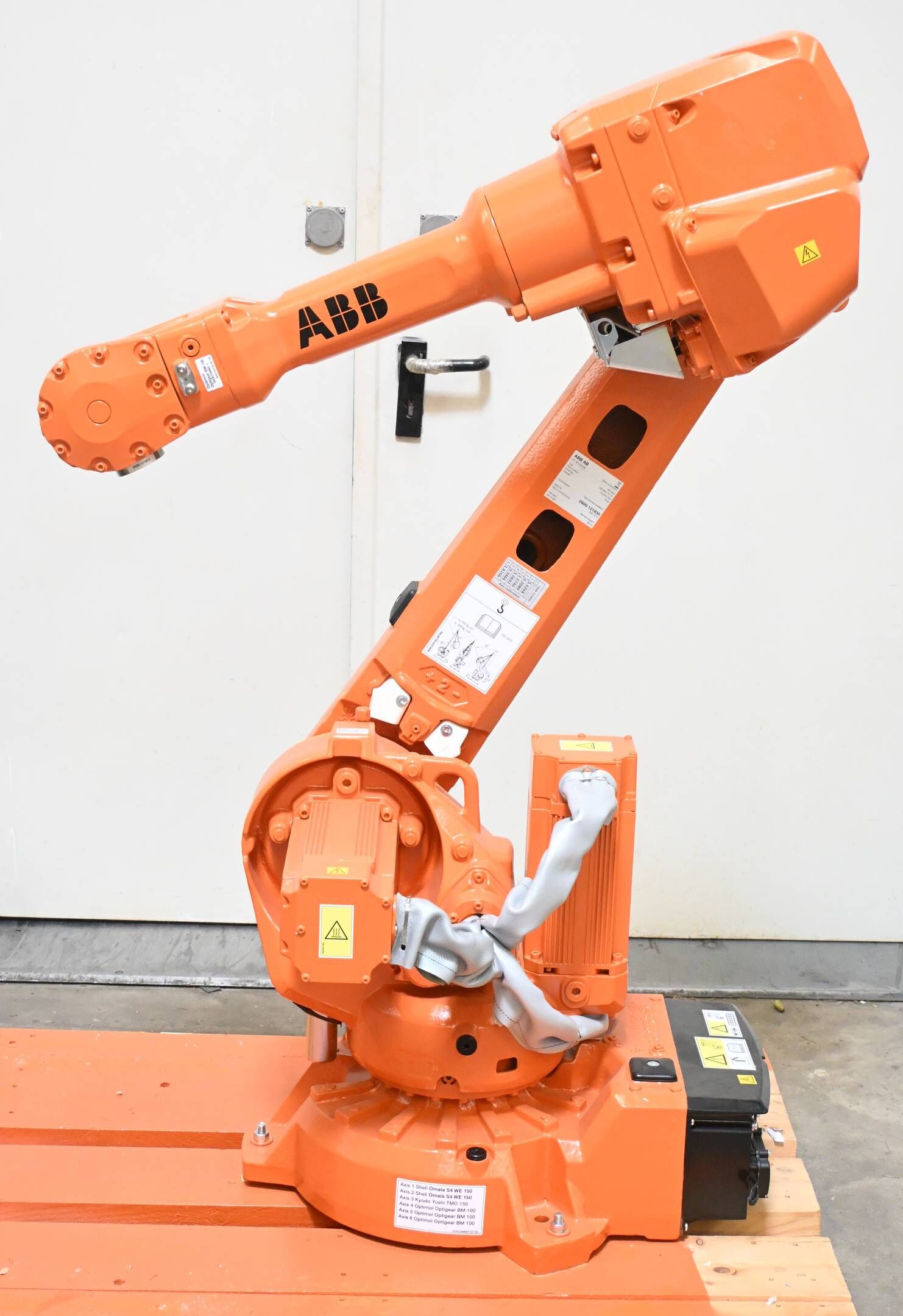ABB IRB 2600 ( IRB 2600-12/1.85 ) inkl. IRC5 Single + Bedienpanel DSQC3120