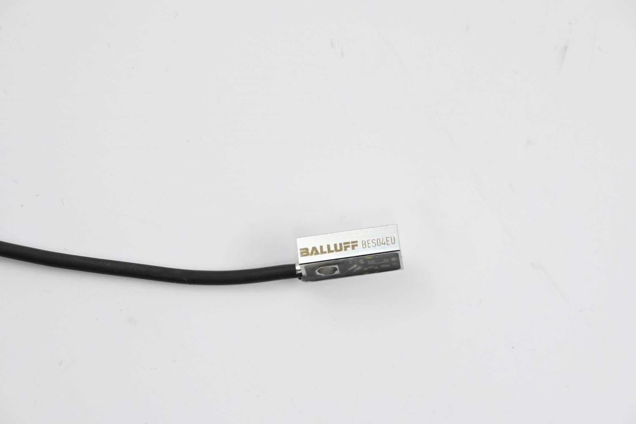 Balluff Induktiver Näherungsschalter BES04EU ( BES R04MC-PSC20B-EP00,36-GS04 )