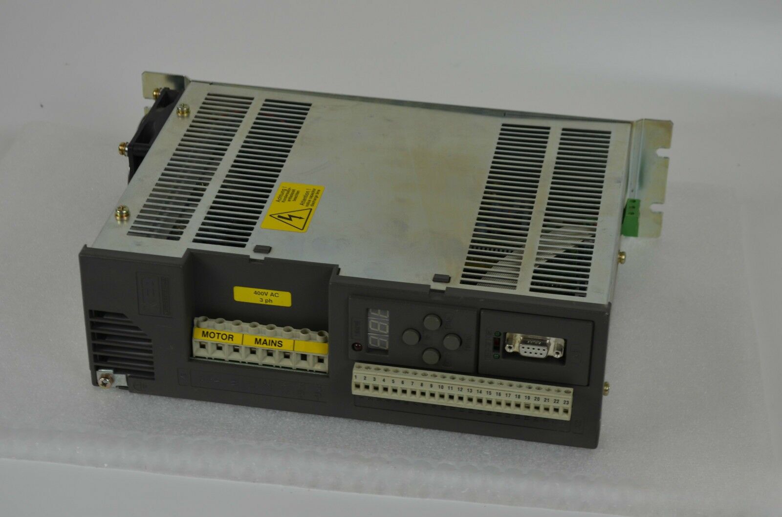 KEB Frequenzumrichter 09.F0.R11-3429 2,8 kVA