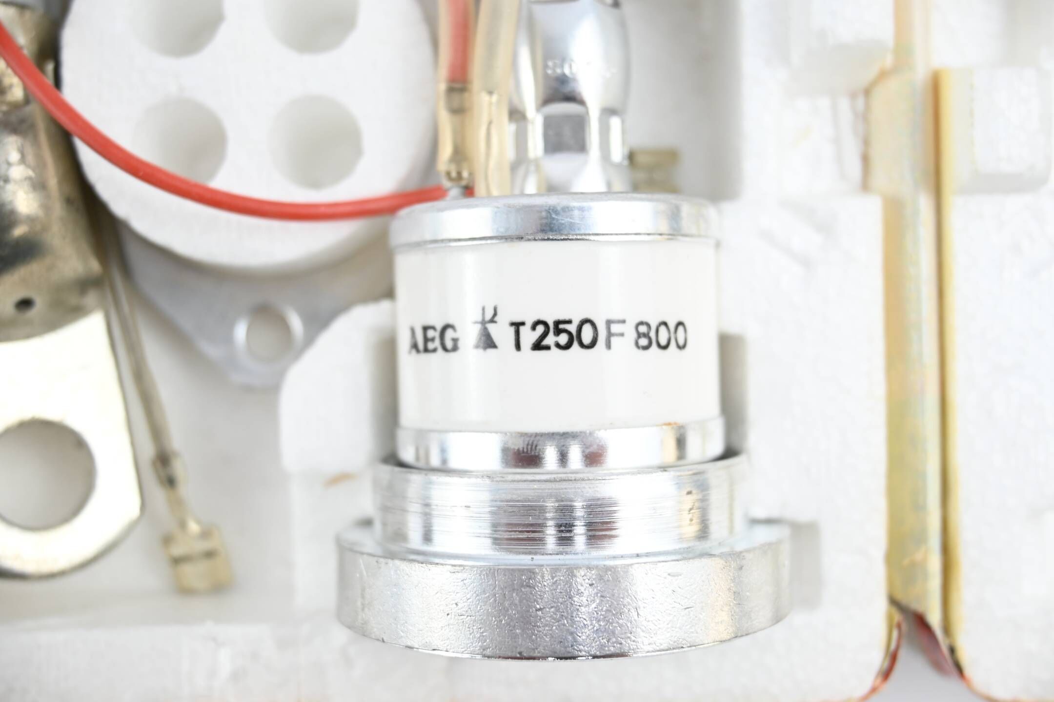 AEG Hochleistungs-Thyristor T250F800 ( T250 F 800 )