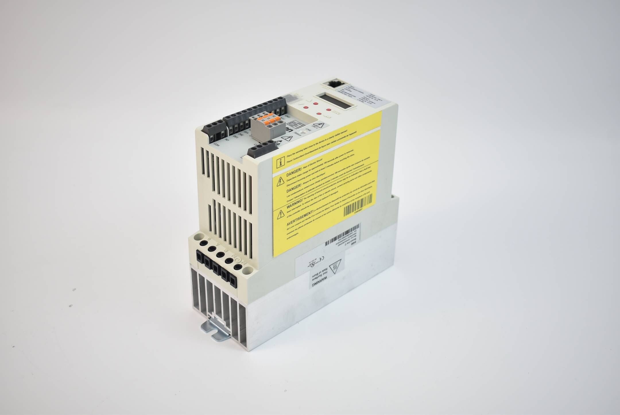 Lenze Inverter Drives 8400 BaseLine C E84AVBCE1122SX0XX3A34 ( 1,10kW )