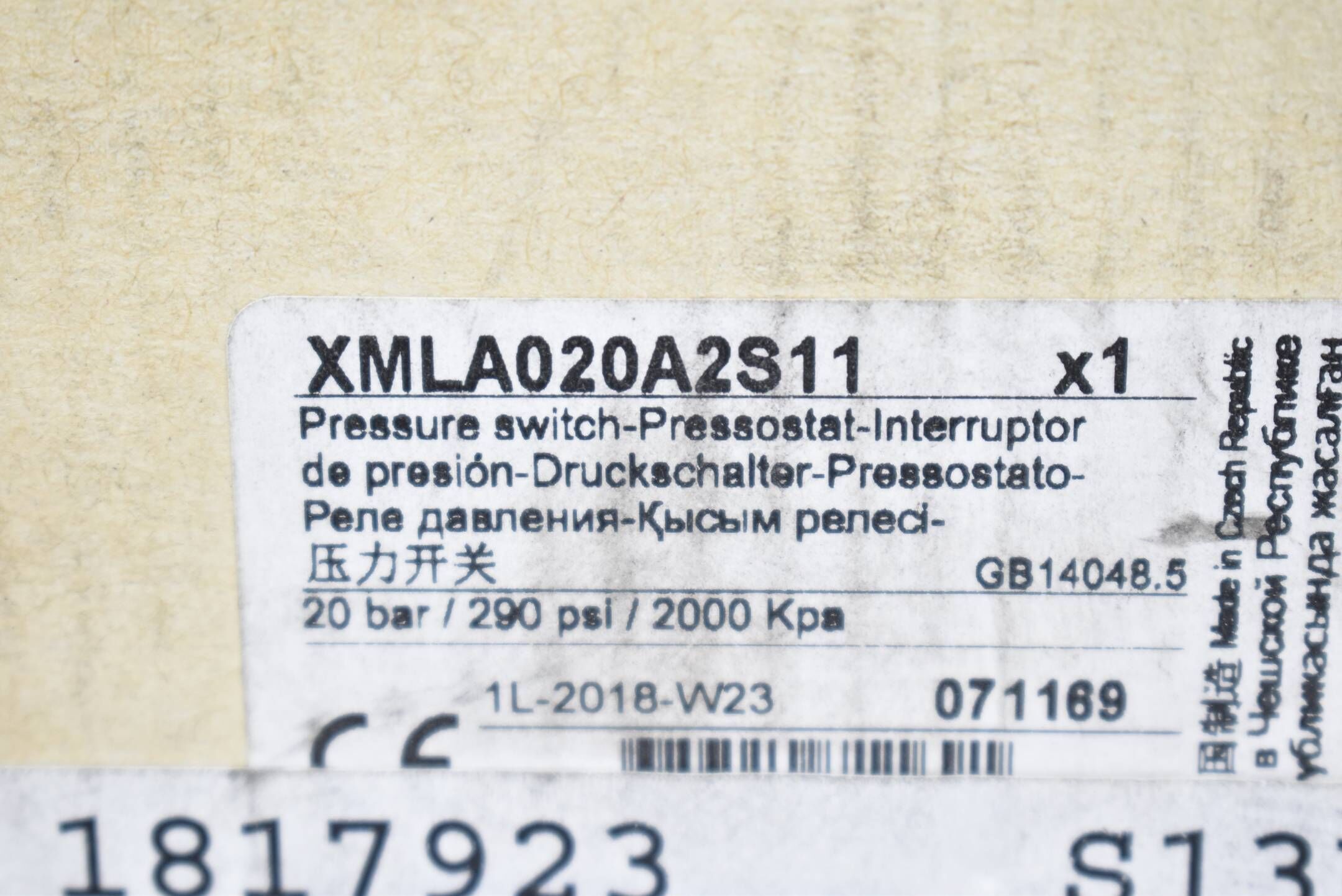 Telemecanique Druckschalter XMLA020A2S11 ( 071169 )