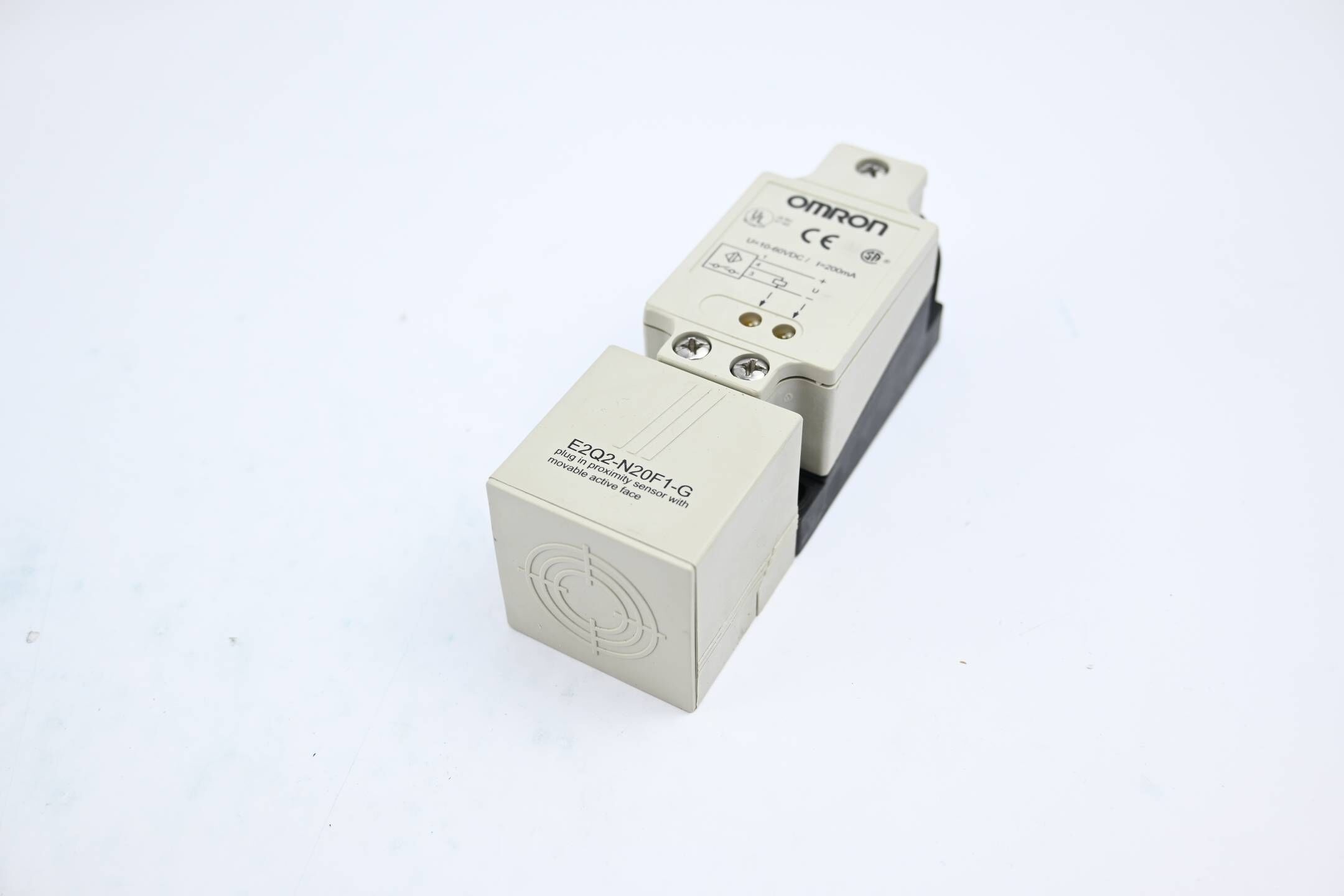 Omron 3 Stück Induktiver Näherungsschalter E2Q2-N20F1-G