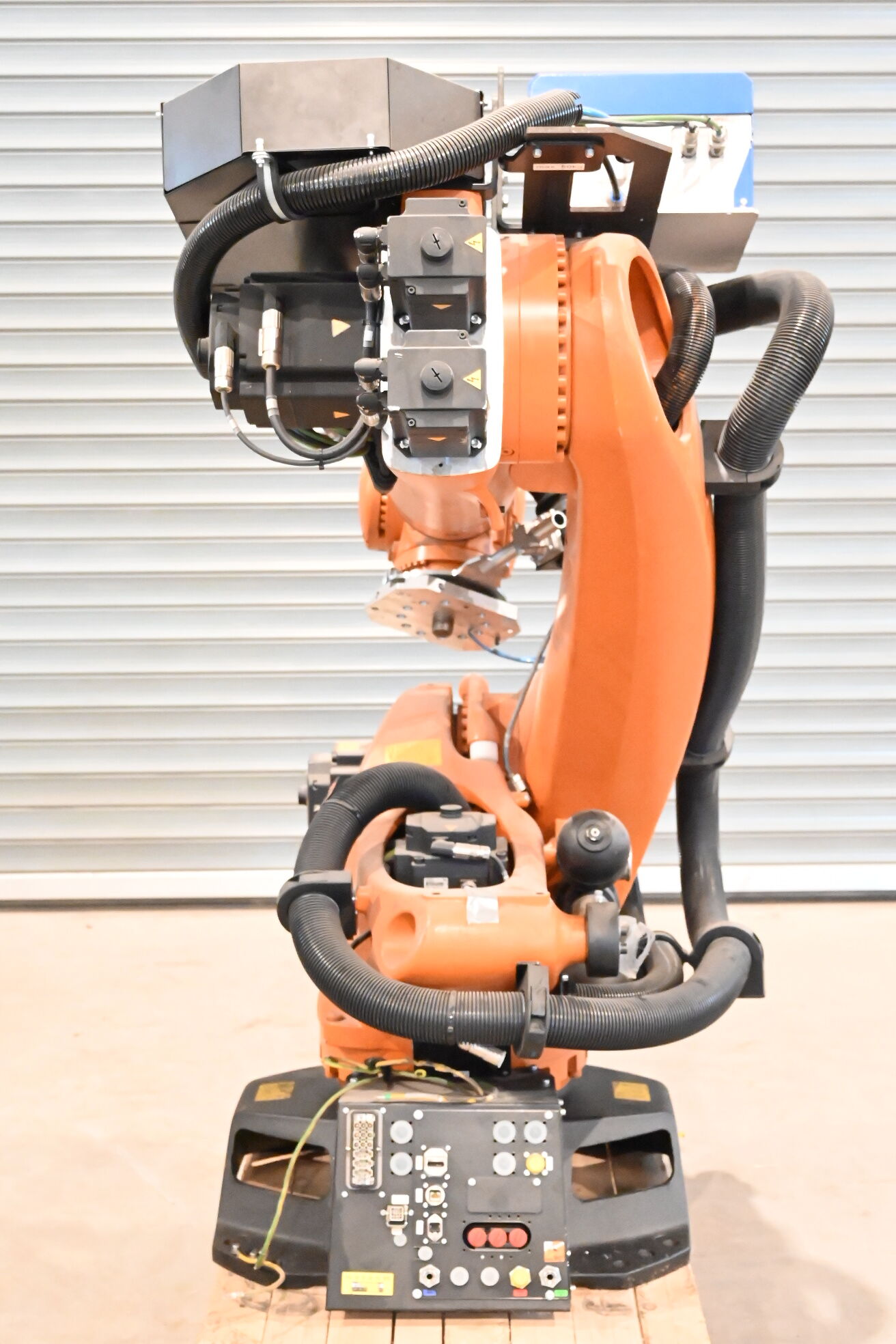 Kuka Industrieroboter KR240 R2900 ultra inkl. Schaltschrank KRC4 + 00-168-334
