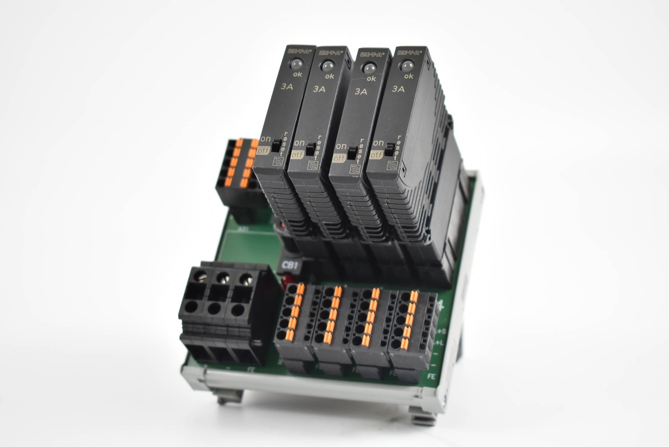 E-T-A ETA Stromverteilungssystem konfiguriert SVS02-04 inkl. ESX10-103-DC24V-3A