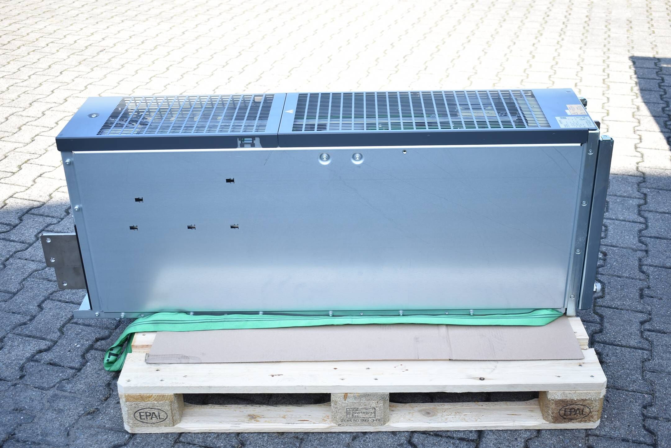 Siemens 500-690V 1270A 1400kW 6SL3335-7TG41-3AA3 ( 6SL33 35-7TG41-3AA3 ) E.H