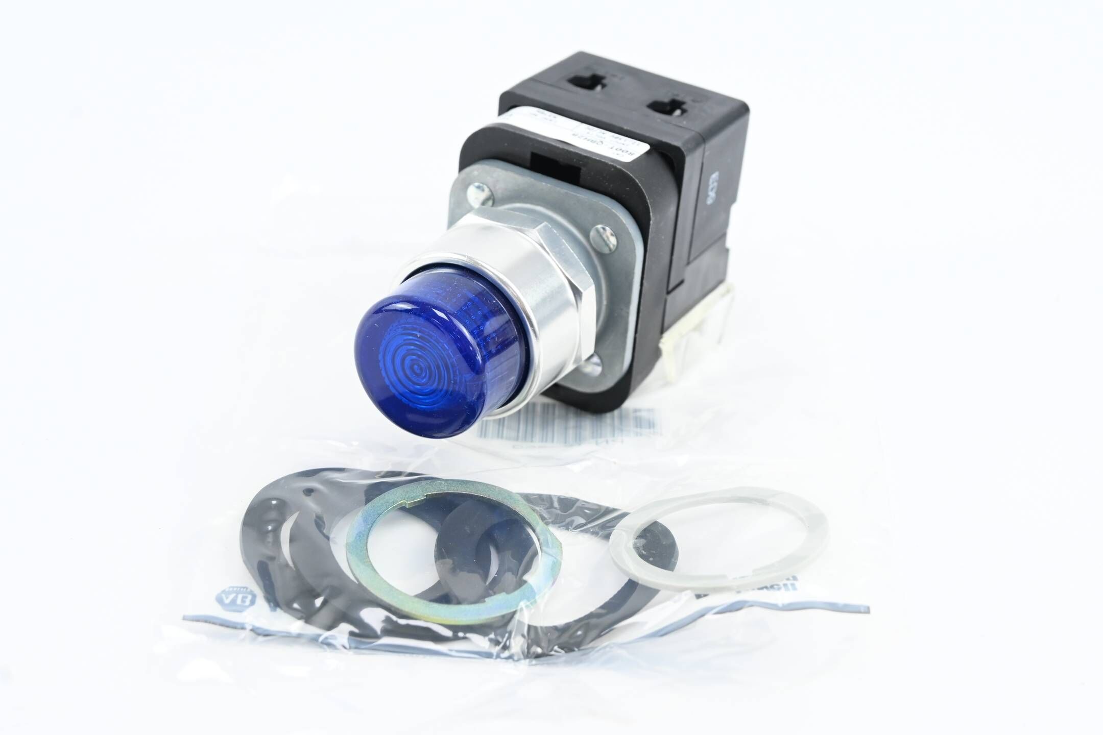 Allen Bradley 30mm Momentary Push Button 800T PB ( 800T-QBH2B )
