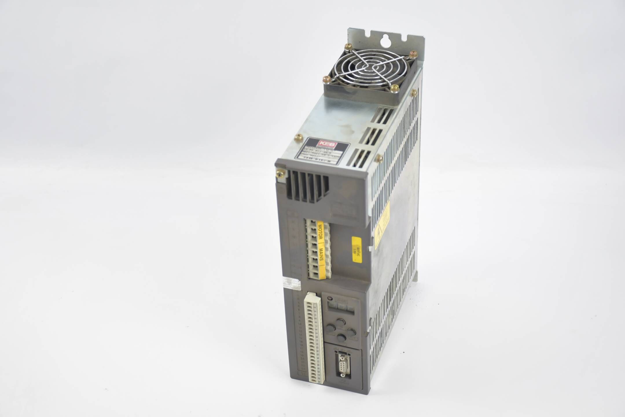 DEFEKT KEB Frequenzumrichter 12.F0.R11-4A09