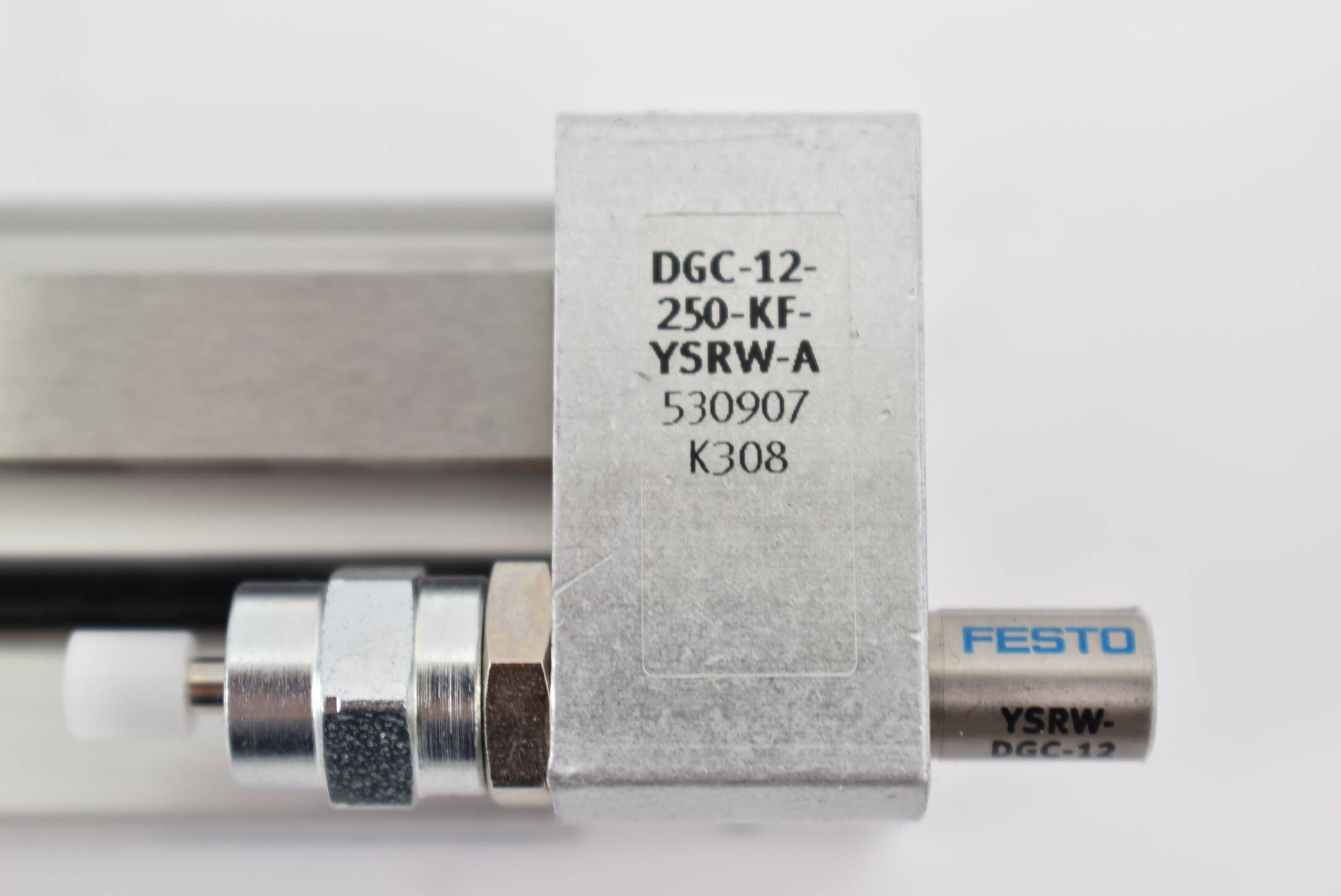 Festo Linearantrieb 2,5-8 bar DGC-12-250-KF-YSRW-A ( 530907 )