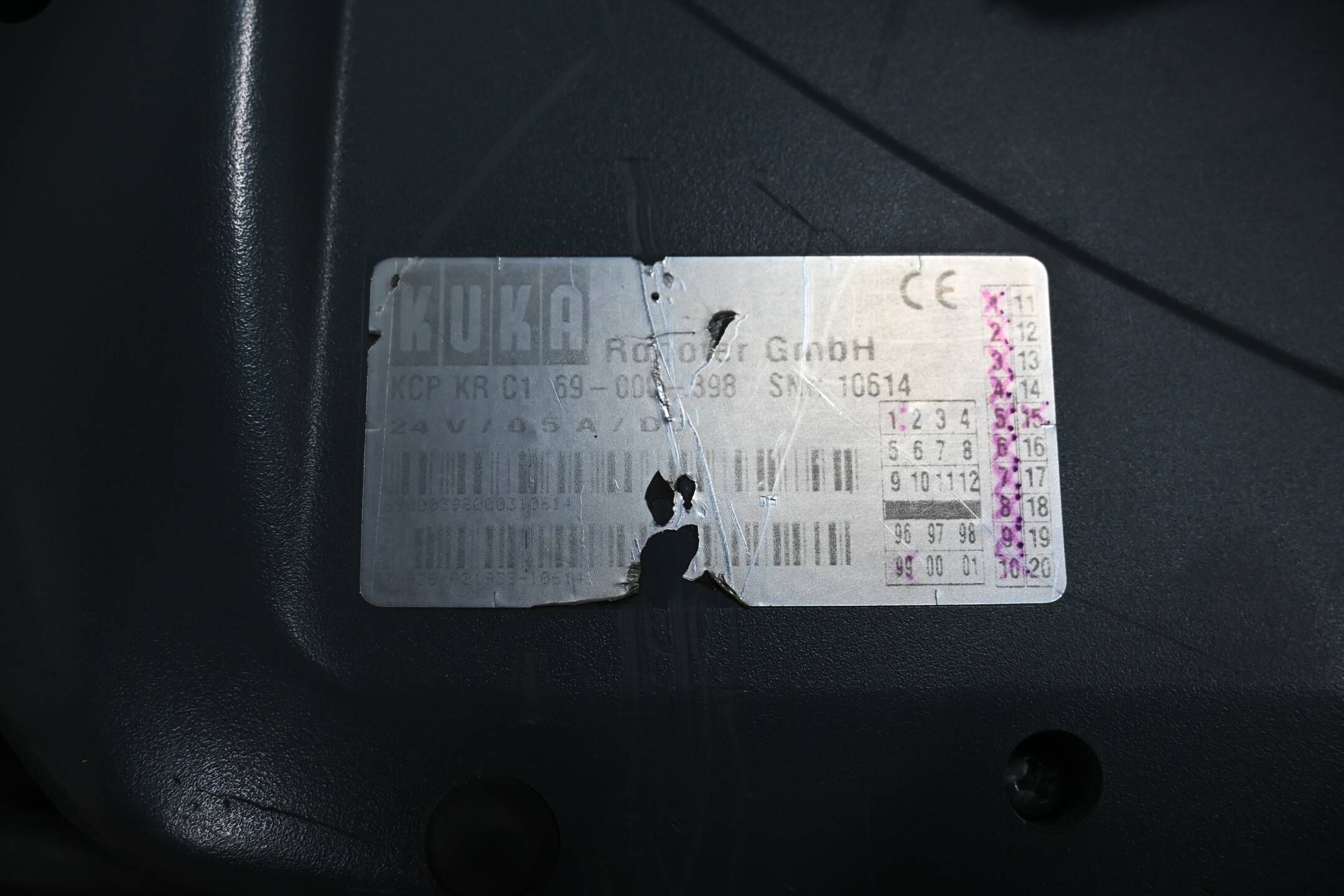 Kuka Roboter KR15/2 inkl. Schaltschrank K C1 + Bedienpanel KCP KR C1