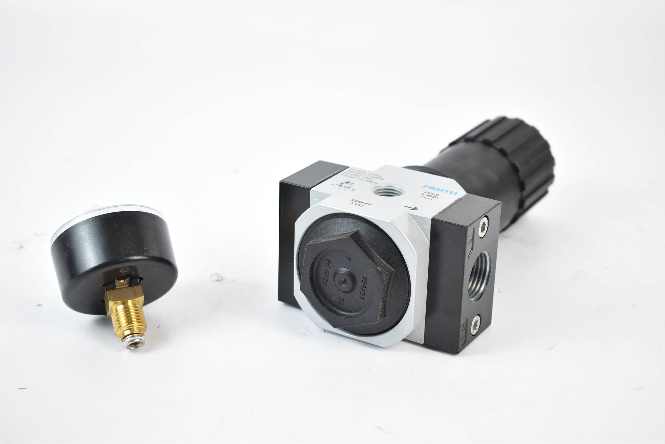 Festo Druckregelventil LRS-1/2-D-7-MIDI inkl. Festo Manometer MA-50-10-1/4