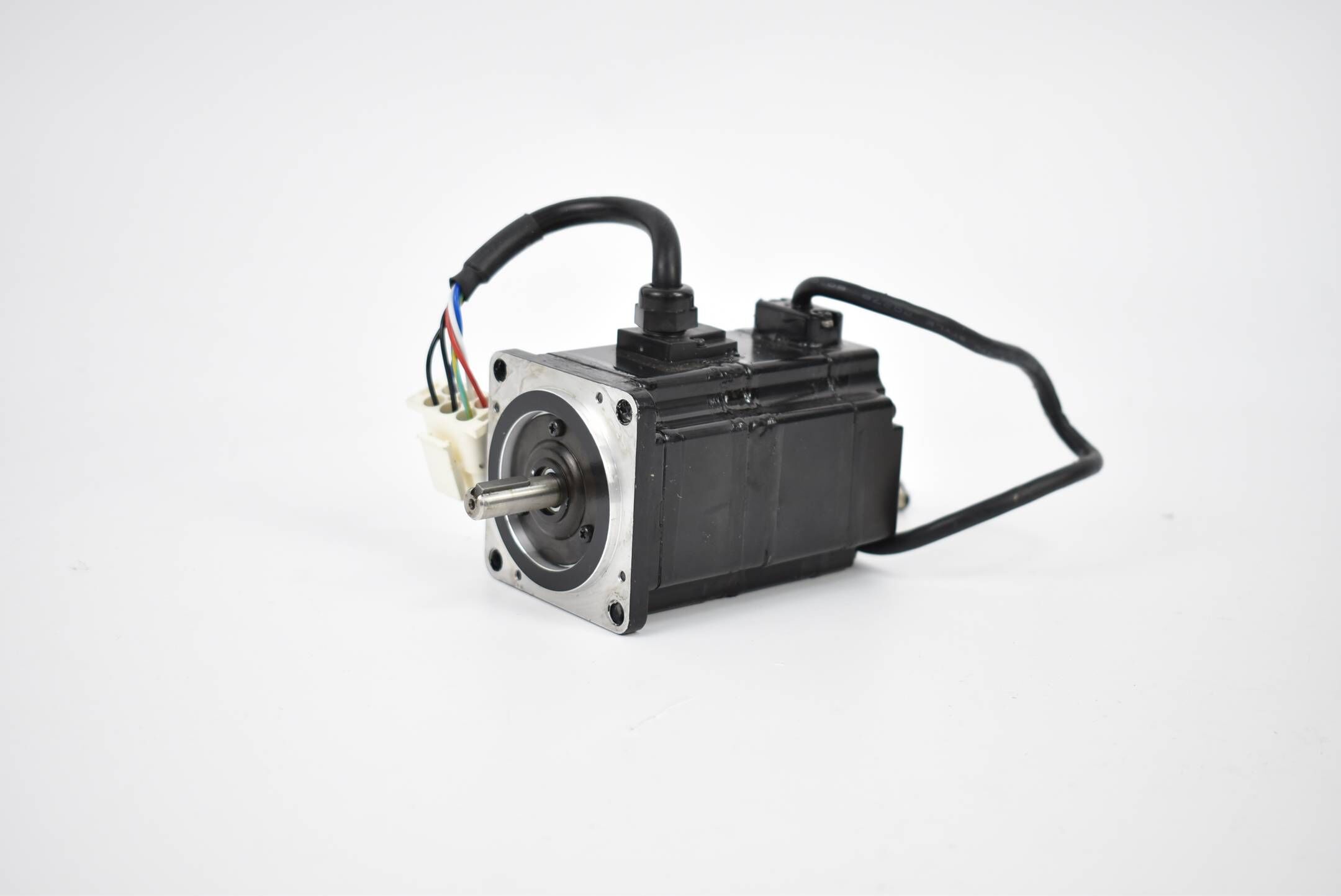 Yaskawa AC Servo Motor 100W 200V 0,89A 0,318Nm 3000r/min SGMPH-01A1E4C