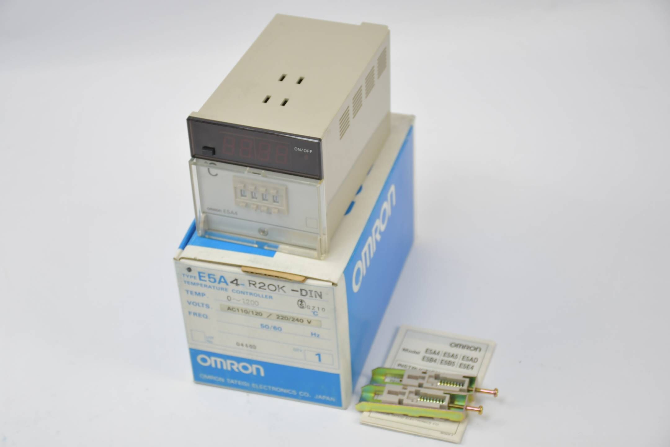 Omron Temperatur Controller 0~1.200 / AC110/120 / 220/240V ( E5A4-R20K-DIN )