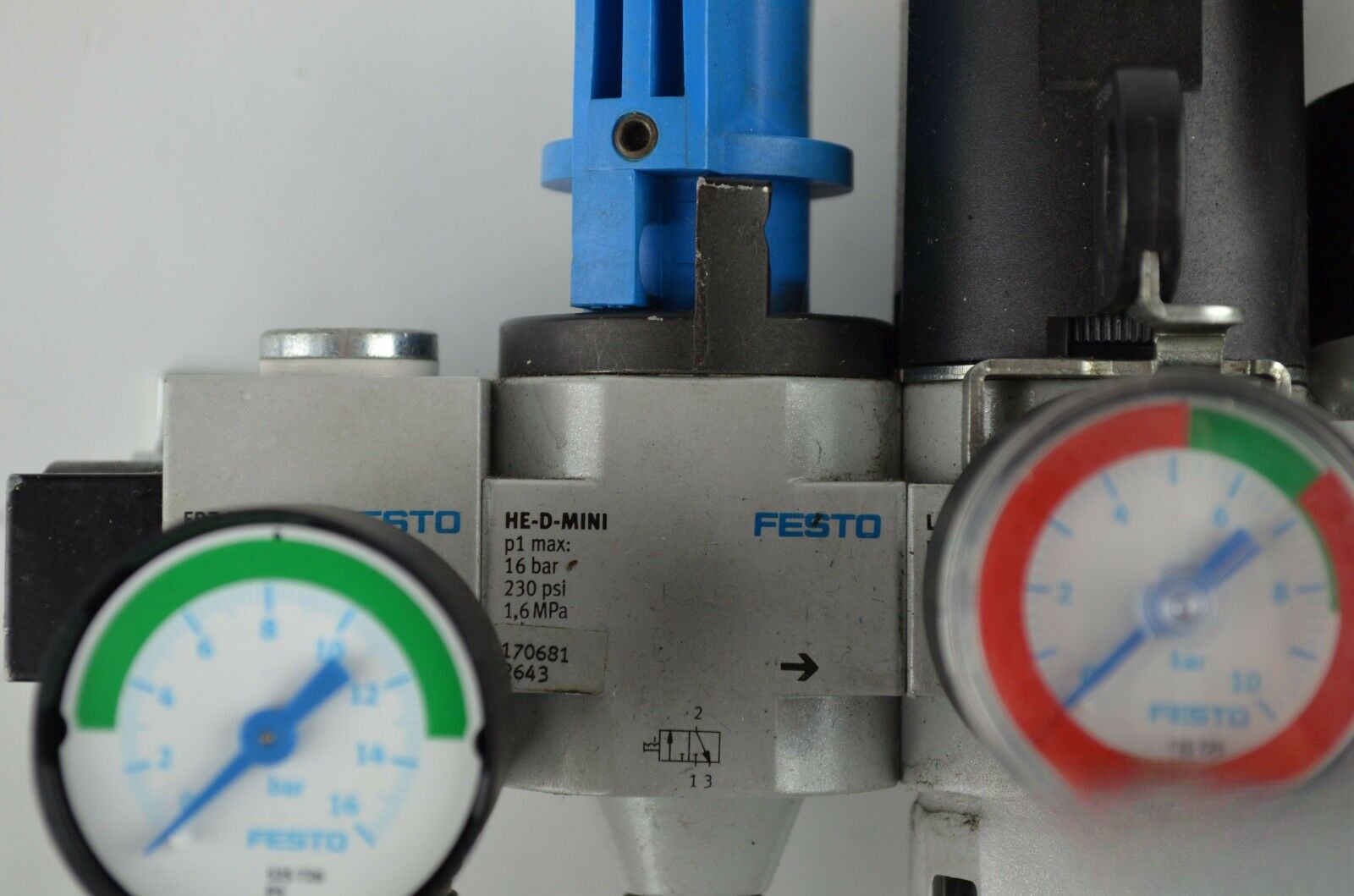 Festo Einheit HEE-D-MINI24 172956 / FRZ-D-MINI 170690